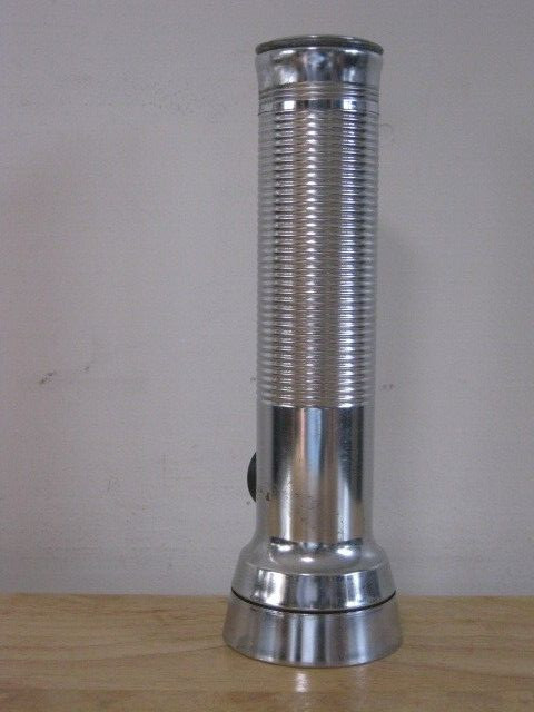 Eveready Energizer Ribbed Metal Flashlight