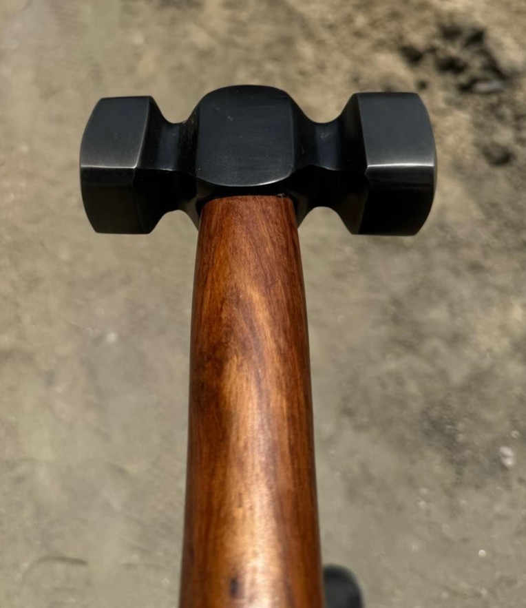 Blacksmith hammer Hand Forged Best Iron Quality Wooden Handle 2.5 lbs weight