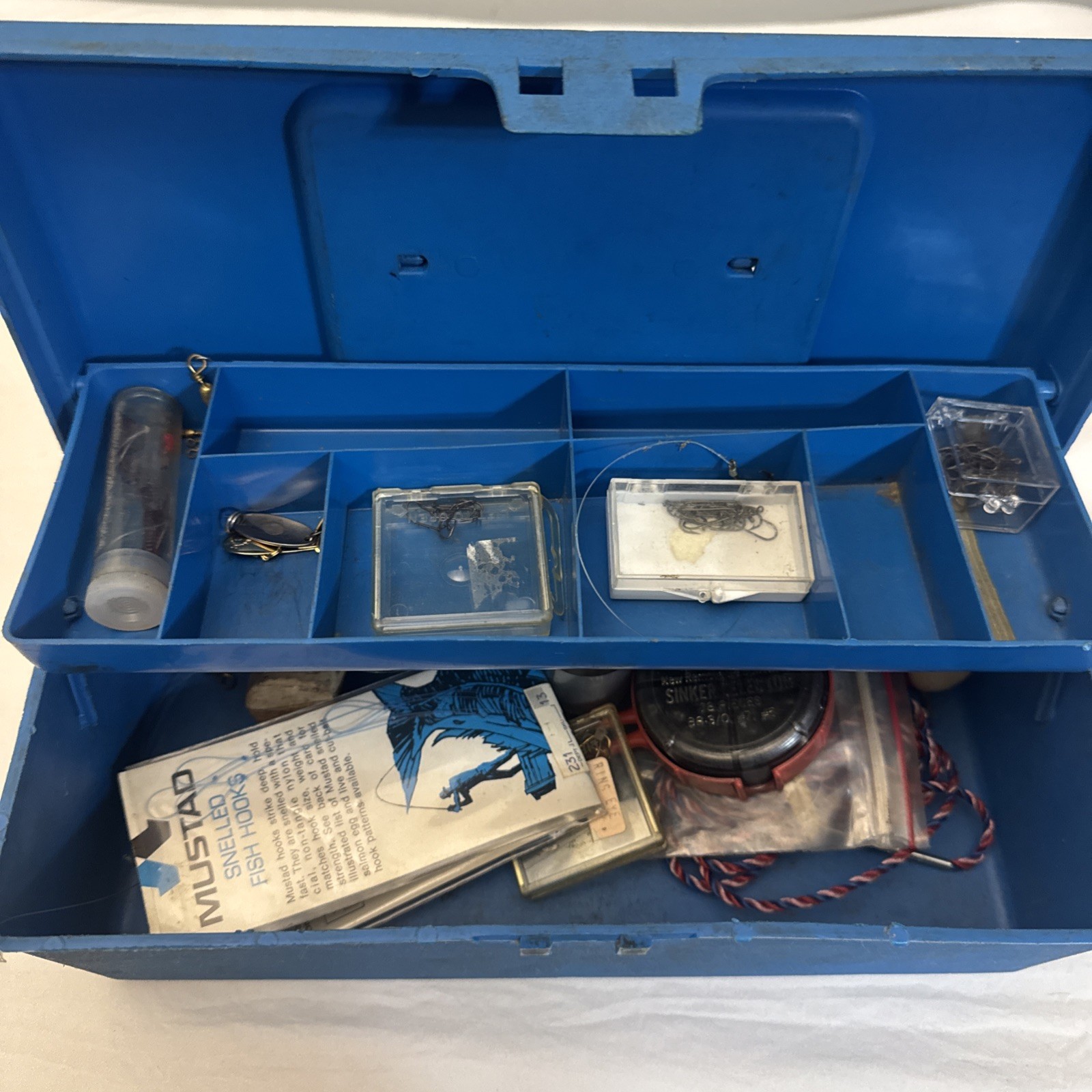 Vintage Oxwall Tool Company Blue Plastic Tackle /Tray USA With Tackle