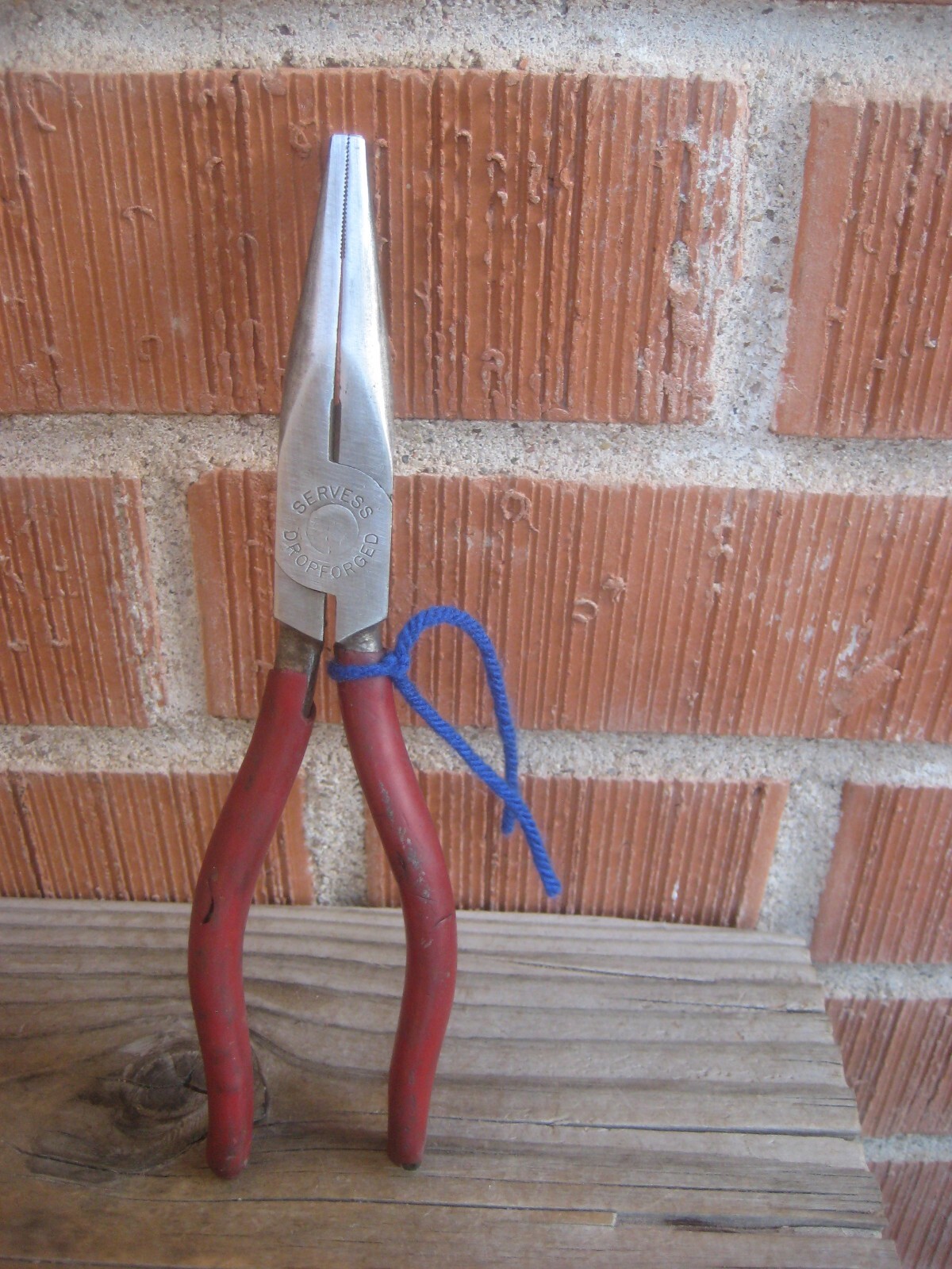1980s Vintage 7 1/2″ Length ** SERVESS *** Needle Nose Side Cutting Pliers JAPAN