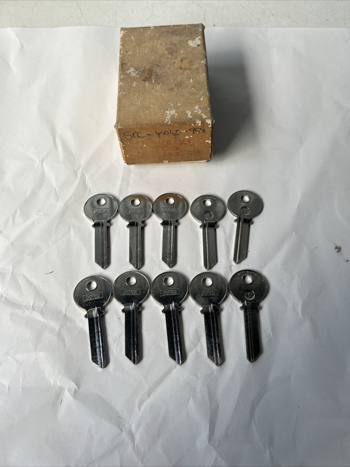VINTAGE LOT OF 10 DORN GMKD BLANK KEYS