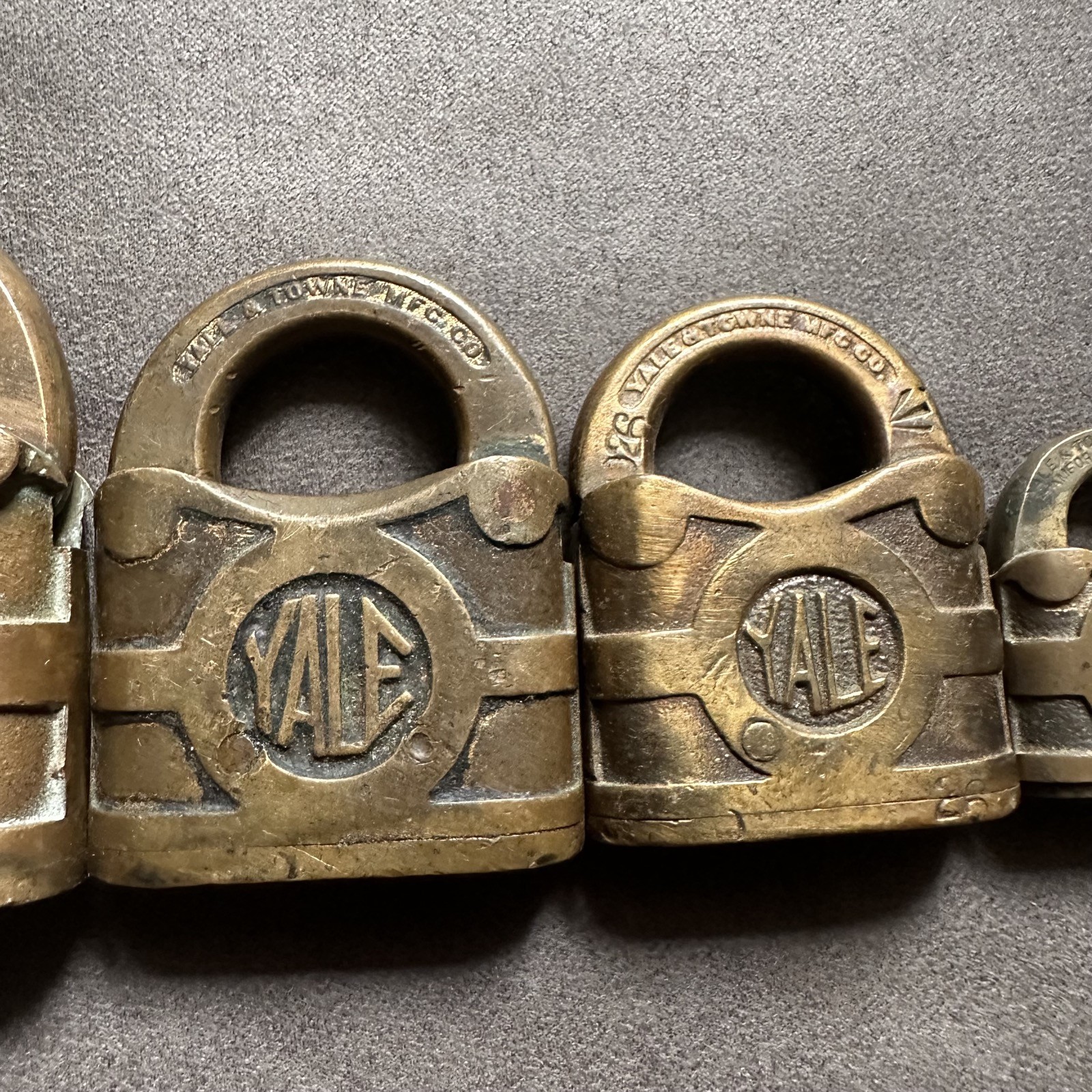4x COLLECTABLE ANTIQUE VINTAGE BRASS Y&T YALE & TOWNE MFG USA PADLOCKS (NO KEYS)