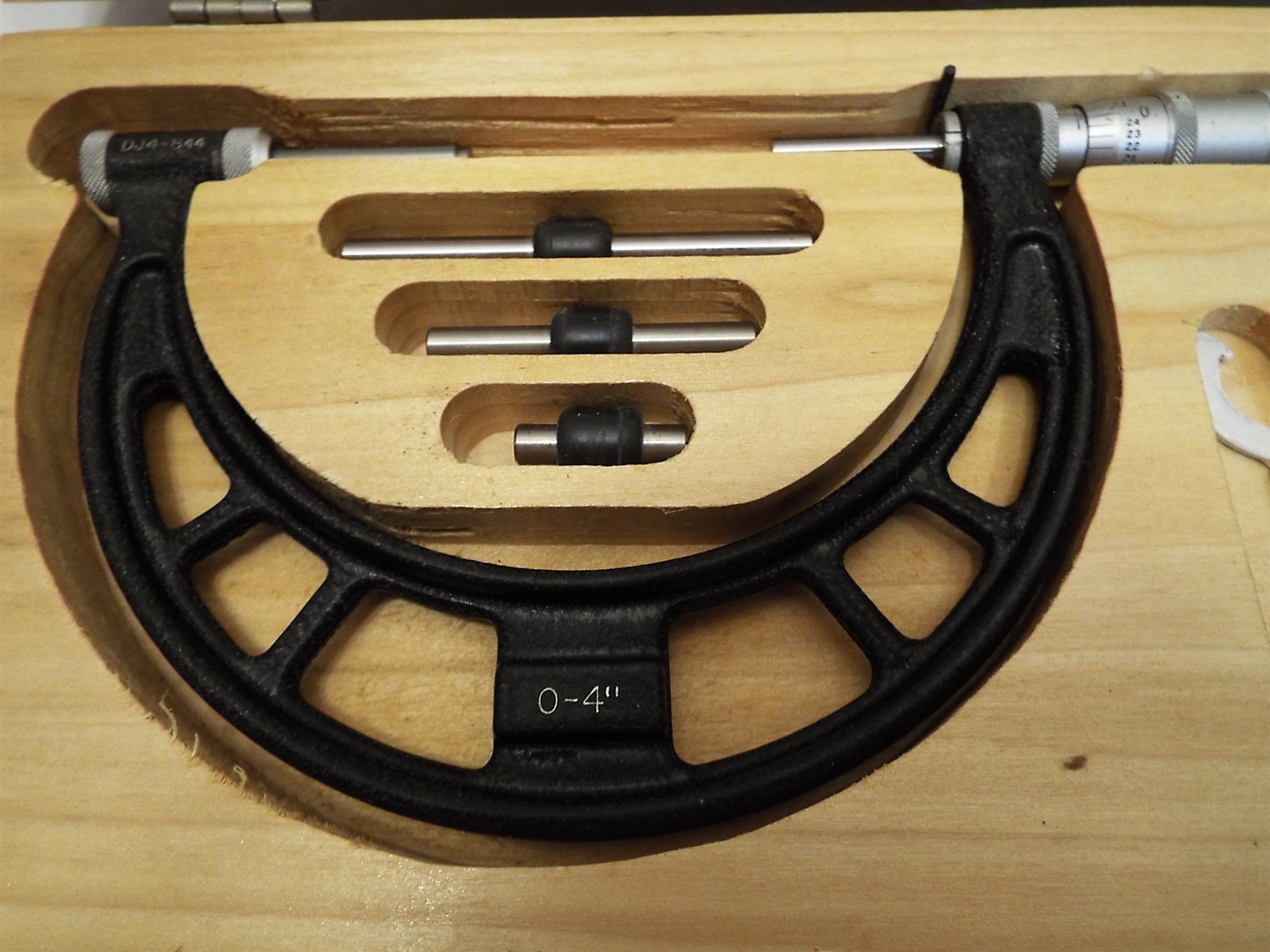 Craftsman 0-4″ Micrometer Set with Standards Machinist Tool DJ4-844 in Wood Box