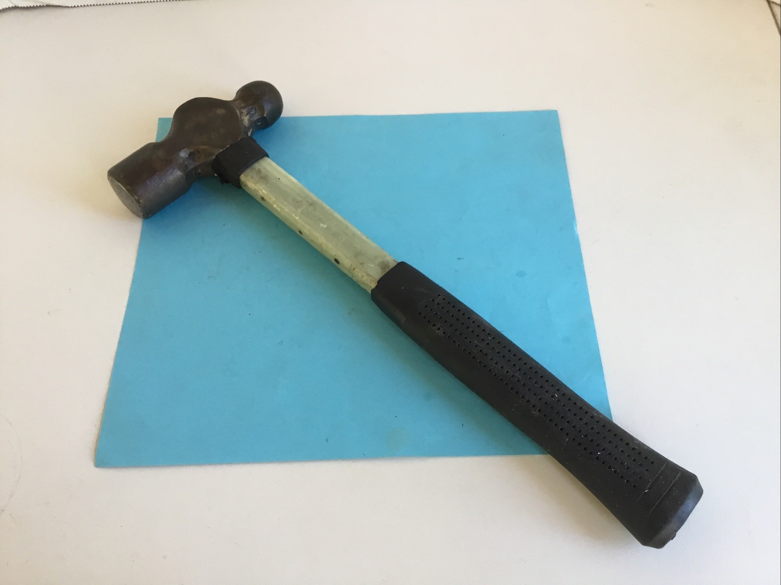 Ball Peen Hammer 12″ Fiberglass Handle & Rubber Comfort Grip 2.12 pound