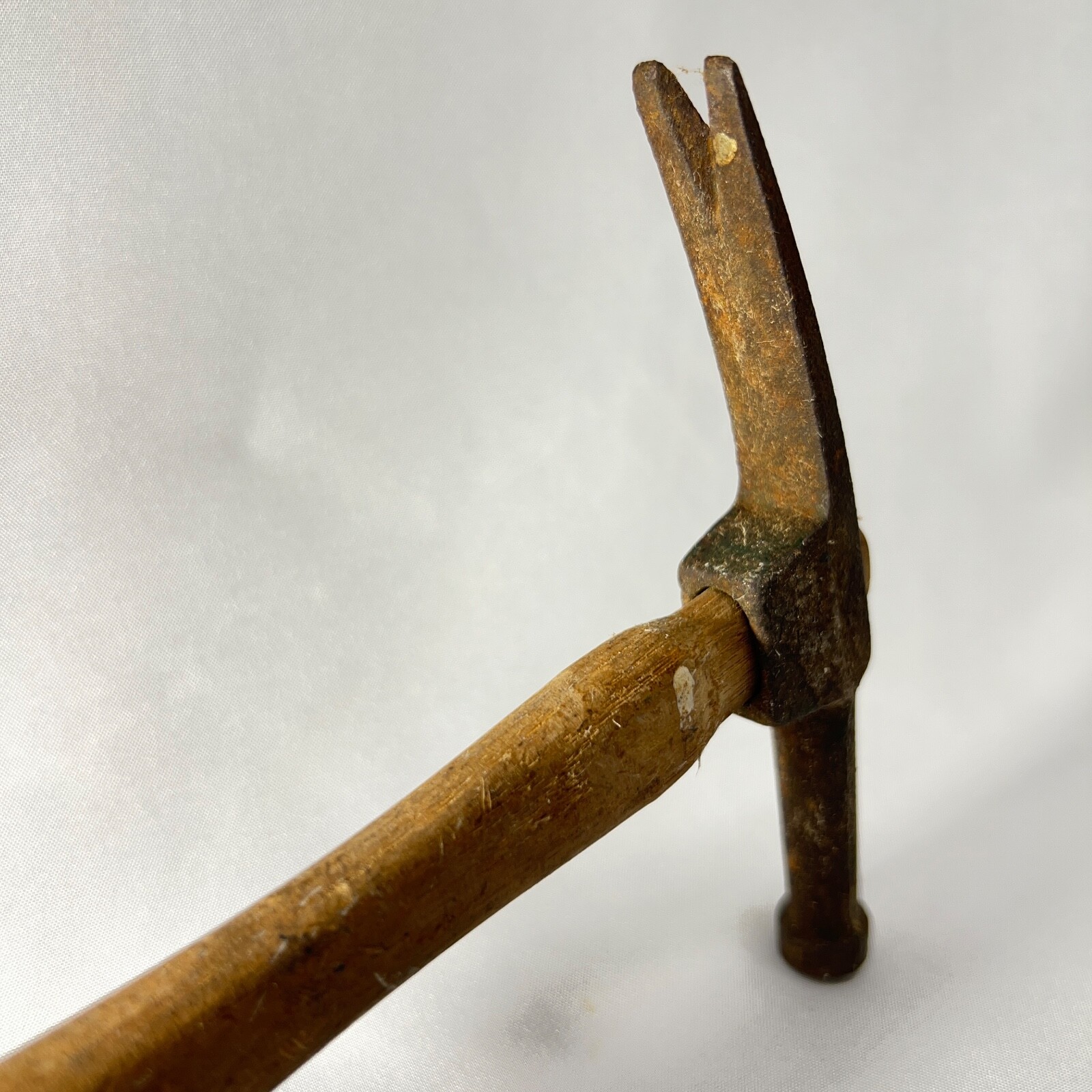 TAC HAMMER JEWELERS COBBLERS MACHINISTS CRAFT VINTAGE REPLACED WOODEN HANDLE 11″