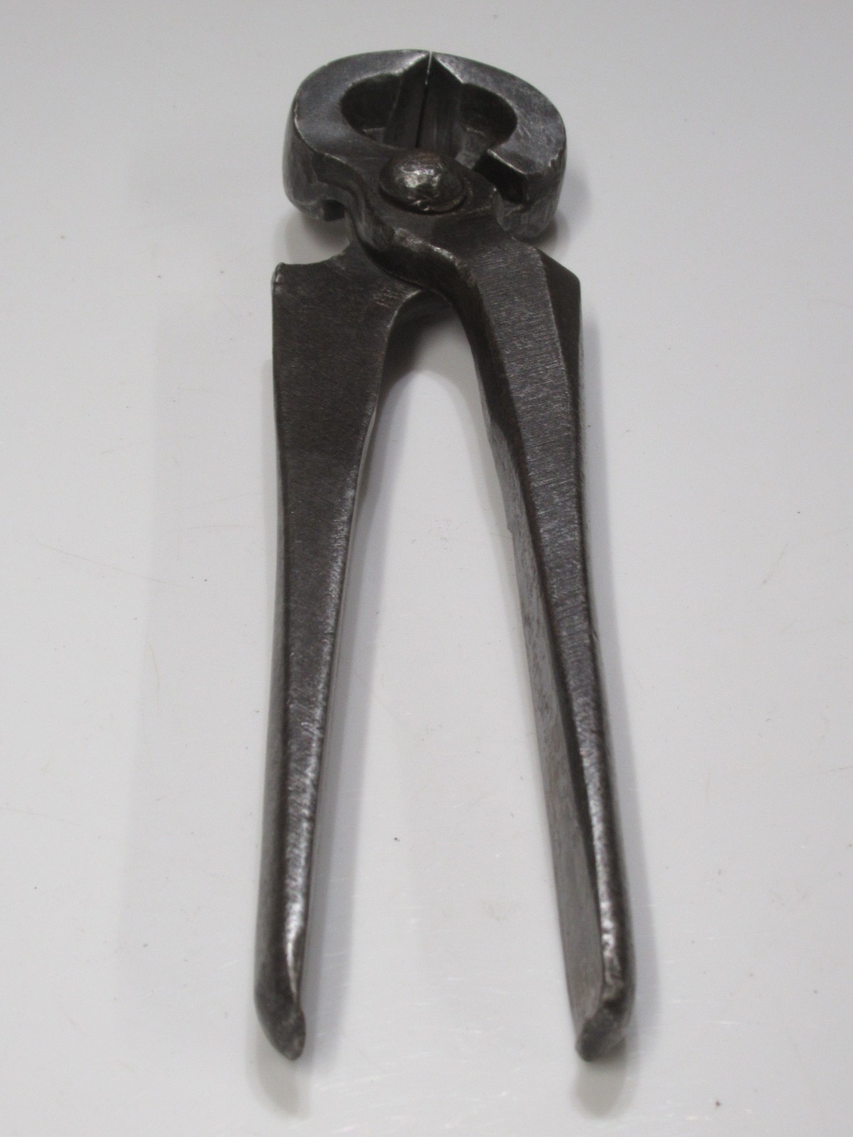 Stunning Vintage 7″ Carpenters Tower Pincers Train Carriage Logo