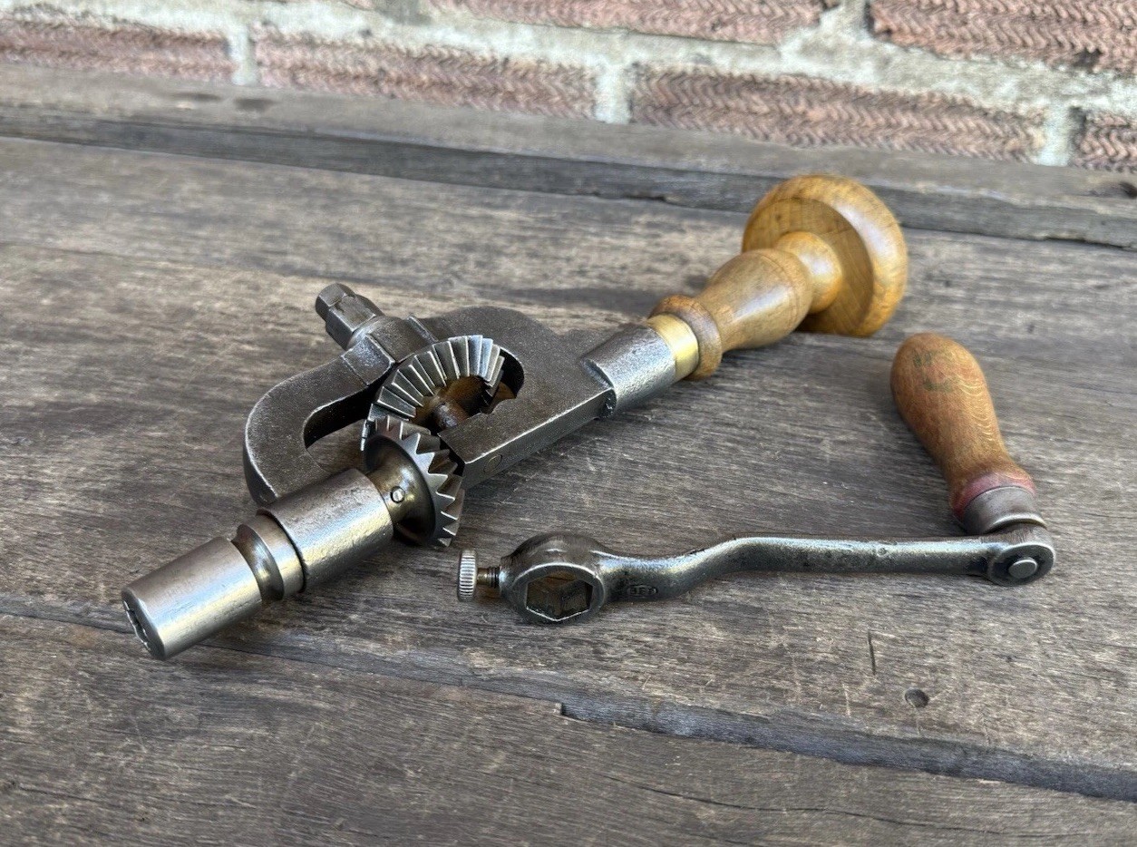 Antique Early Iron Framed BET Hand Drill Brace Woodworking Vintage Old Tool
