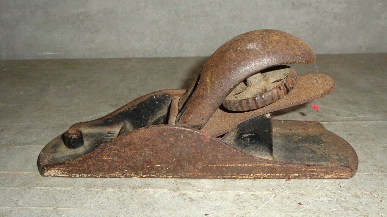 VINTAGE MADE IN USA HAND PLANER 7 INCHES LONG