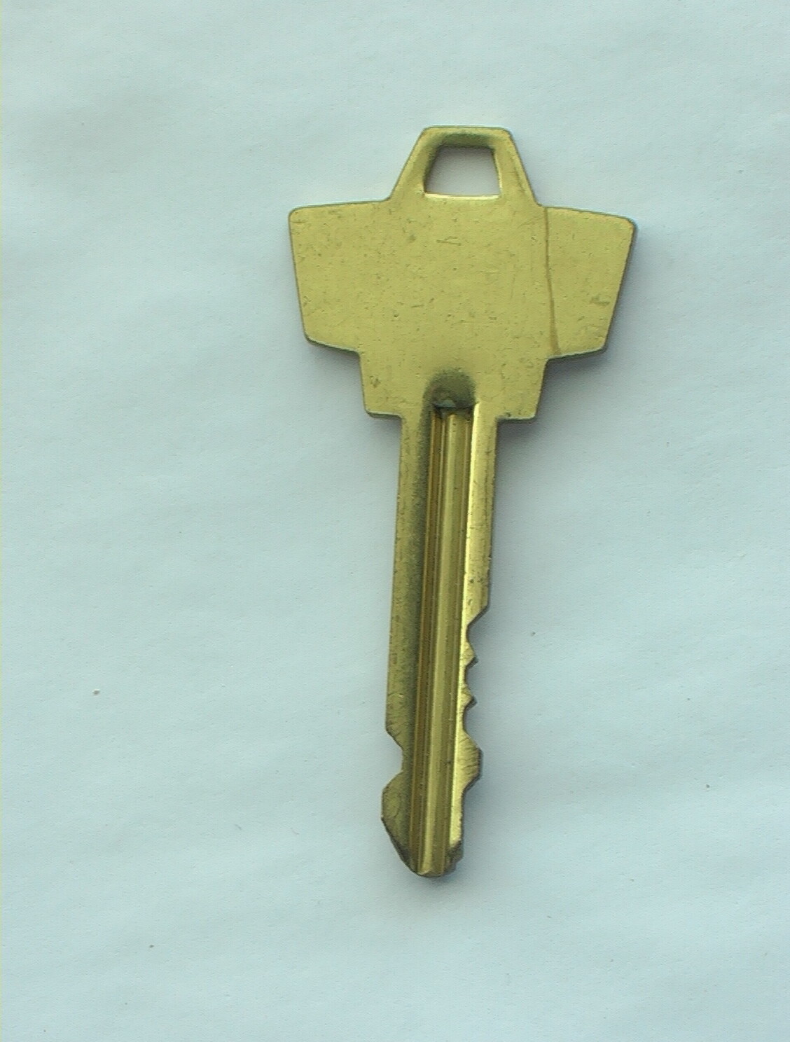 lot of vintage antique keys, metal, one gold color, three chrome color