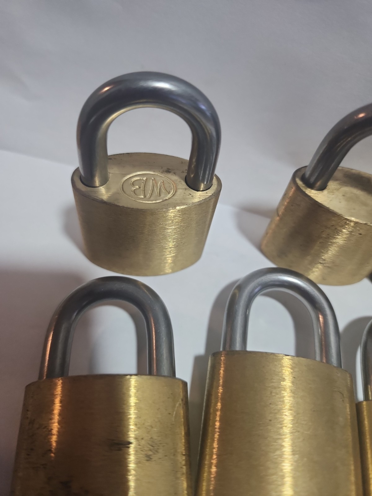 ​Lot of 6 Wilson Bohannan Padlocks Type 51310 1/2 Brass – Keyed Alike (1 Key Ope