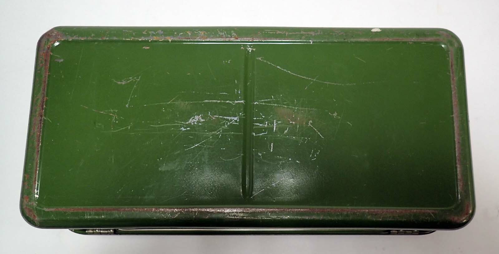 VINTAGE UNION GREEN TOOL BOX 13.5 X 7.25 X 4 IN