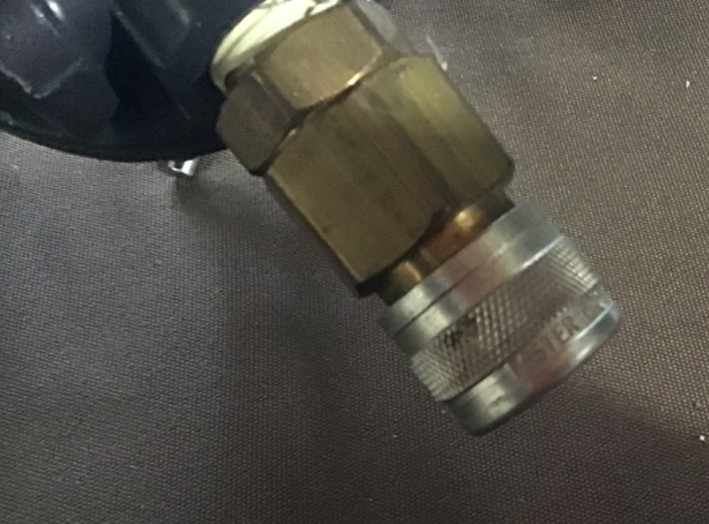 Used Watts R119-04C 1/2″NPT Pressure Regulator W/Bonus Attachments Ready For Use