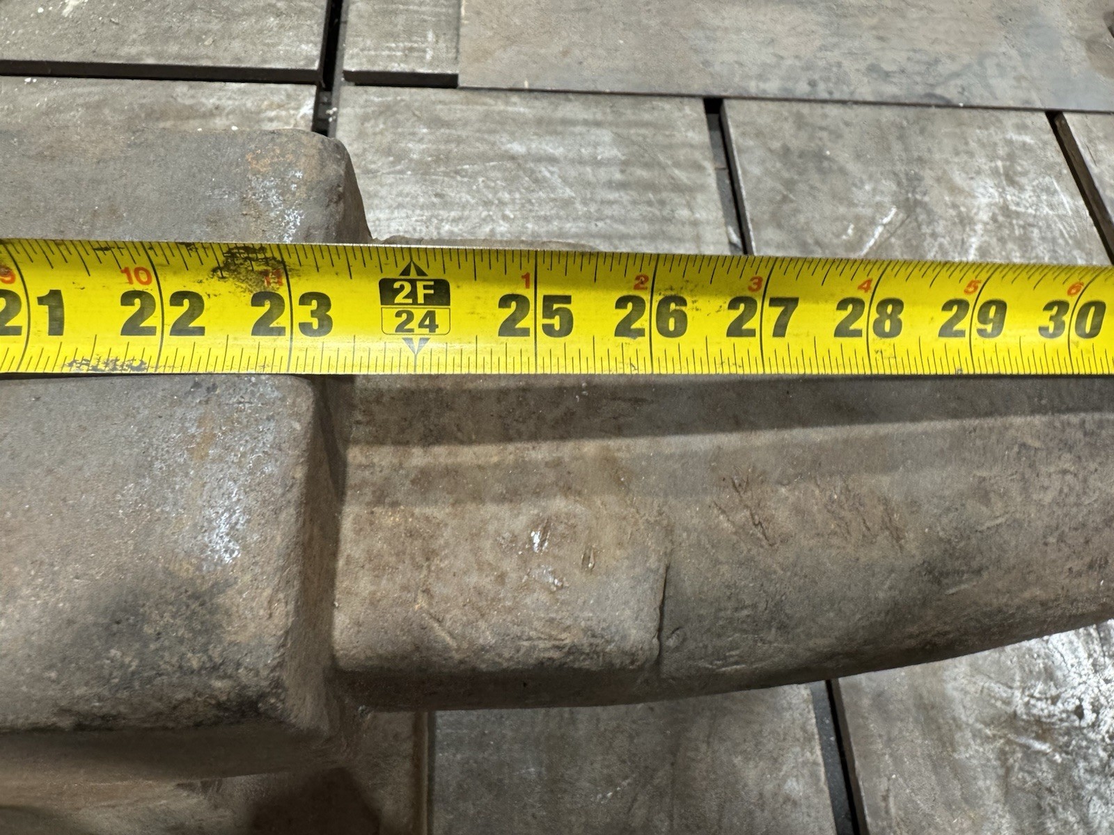 Vintage Anvil 403 Lbs Peter Wright