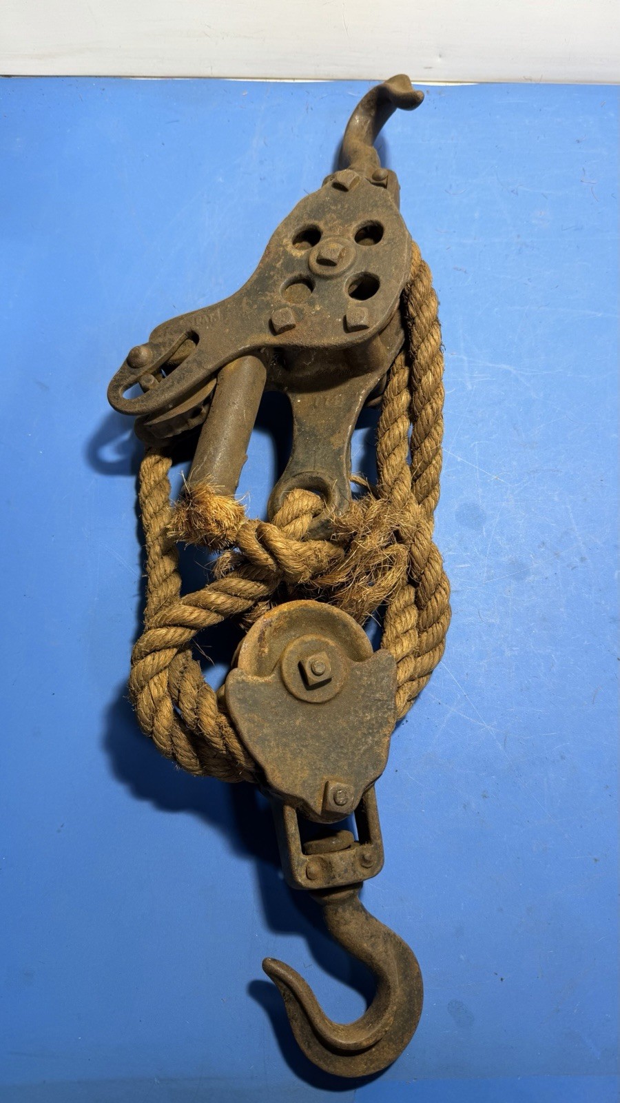 Vintage Cast Iron Block and Tackle Pulley w Hooks Rope Marked T14 As Is