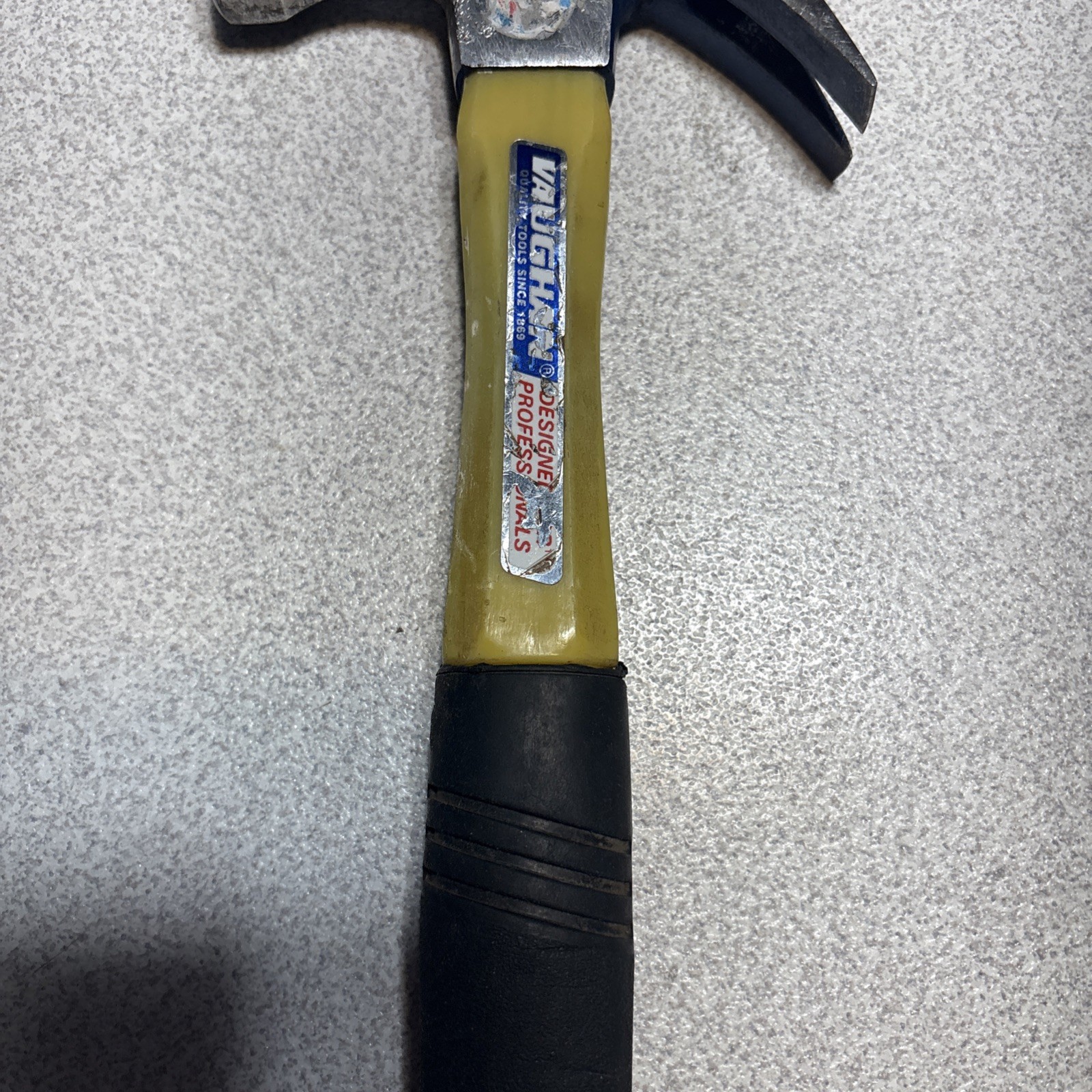 Vintage VAUGHAN FS 99 16 oz Straight Claw Hammer with Fiberglass Handle