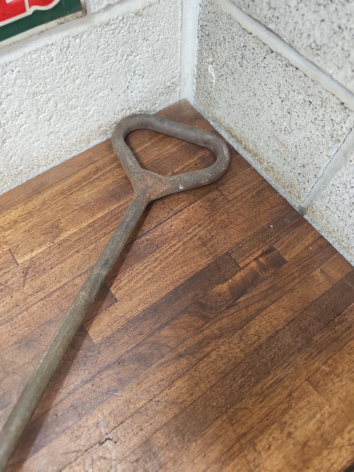 R62-antique unknown purpose 33″ long iron pry bar type tool