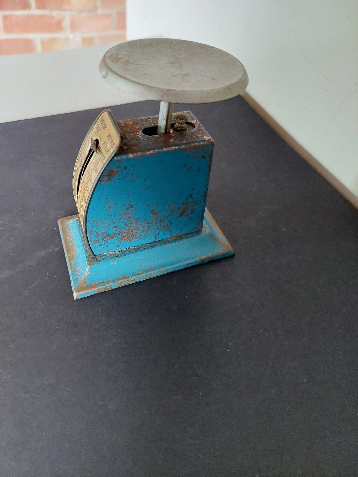 Mini Post Scales 1b 500g Vintage Not Working 8.5cm Tall 8cm Deep 5cm Wide