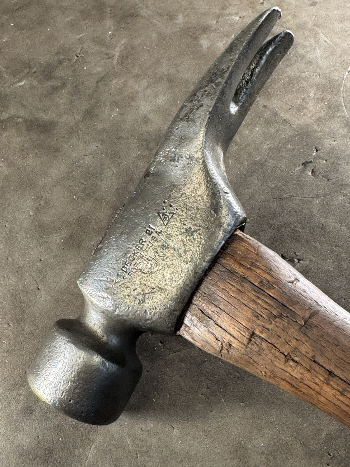 Hart – The Decker 21 California Framer Smooth Framing Hammer Original Handle