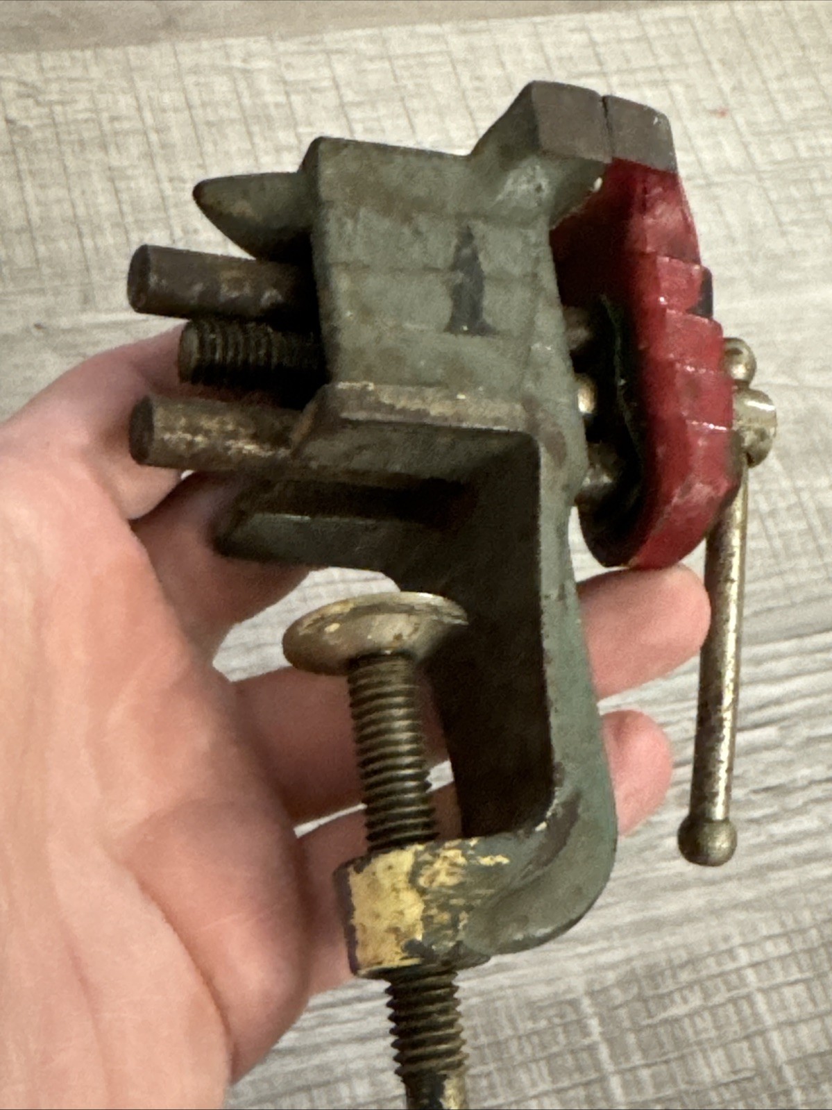 Vintage Stanley 1-1/2″ vise Handyman H-1207 US-made 1-5/8″ Jaw