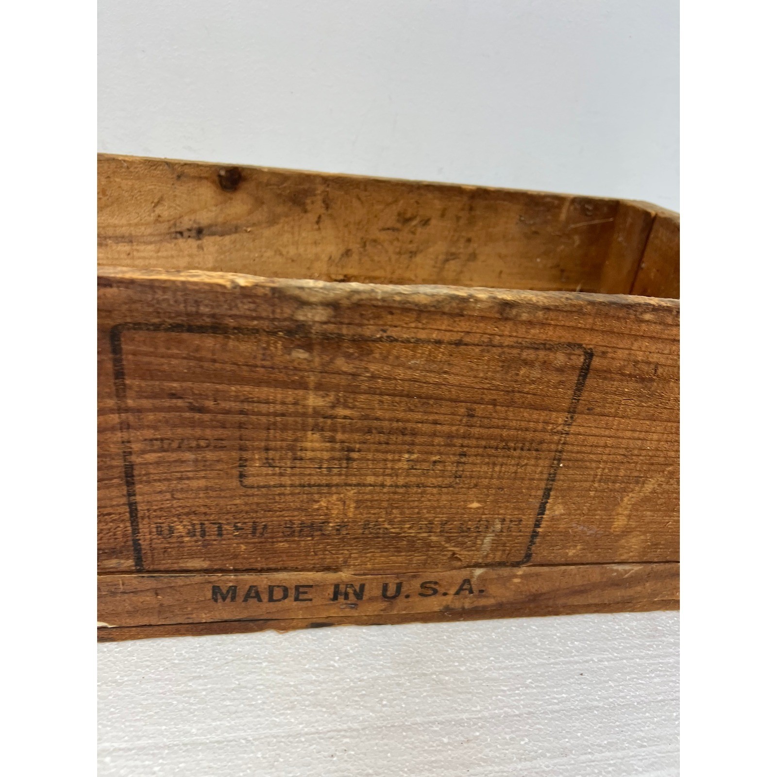 Vintage United Shoe Machinery Wood Shipping Crate Industrial Storage Box Tote