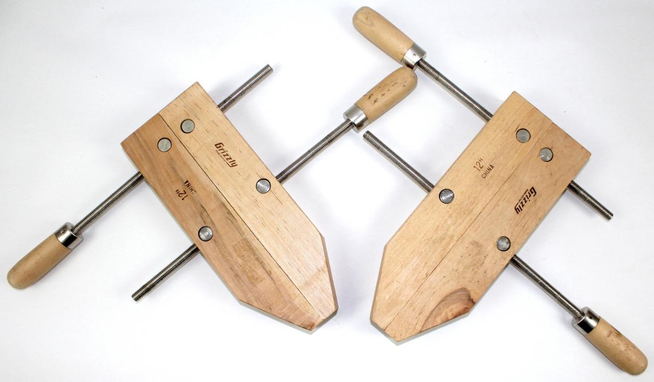 2 Grizzly 12″ Wood Hand Screw Clamps