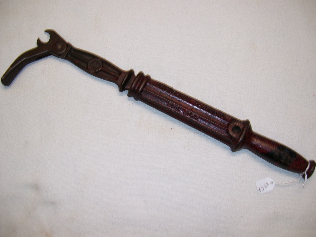 Nailpuller, Vintage Bridgeport Hardware No. 56 Suregrip