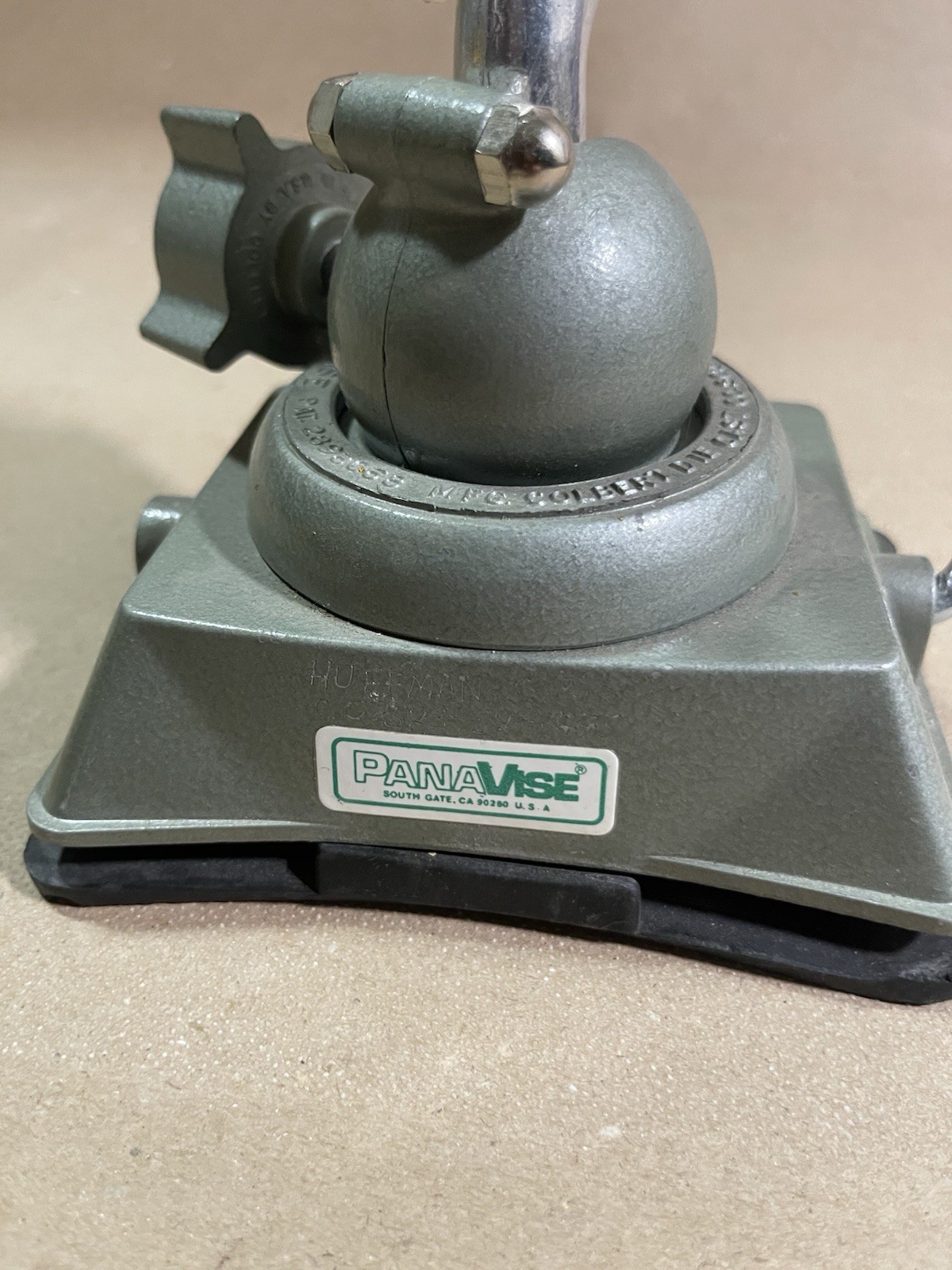 PANAVISE VISE TILT TURN 2898068 COLBERT DIE CAST CO California USA tool Suction