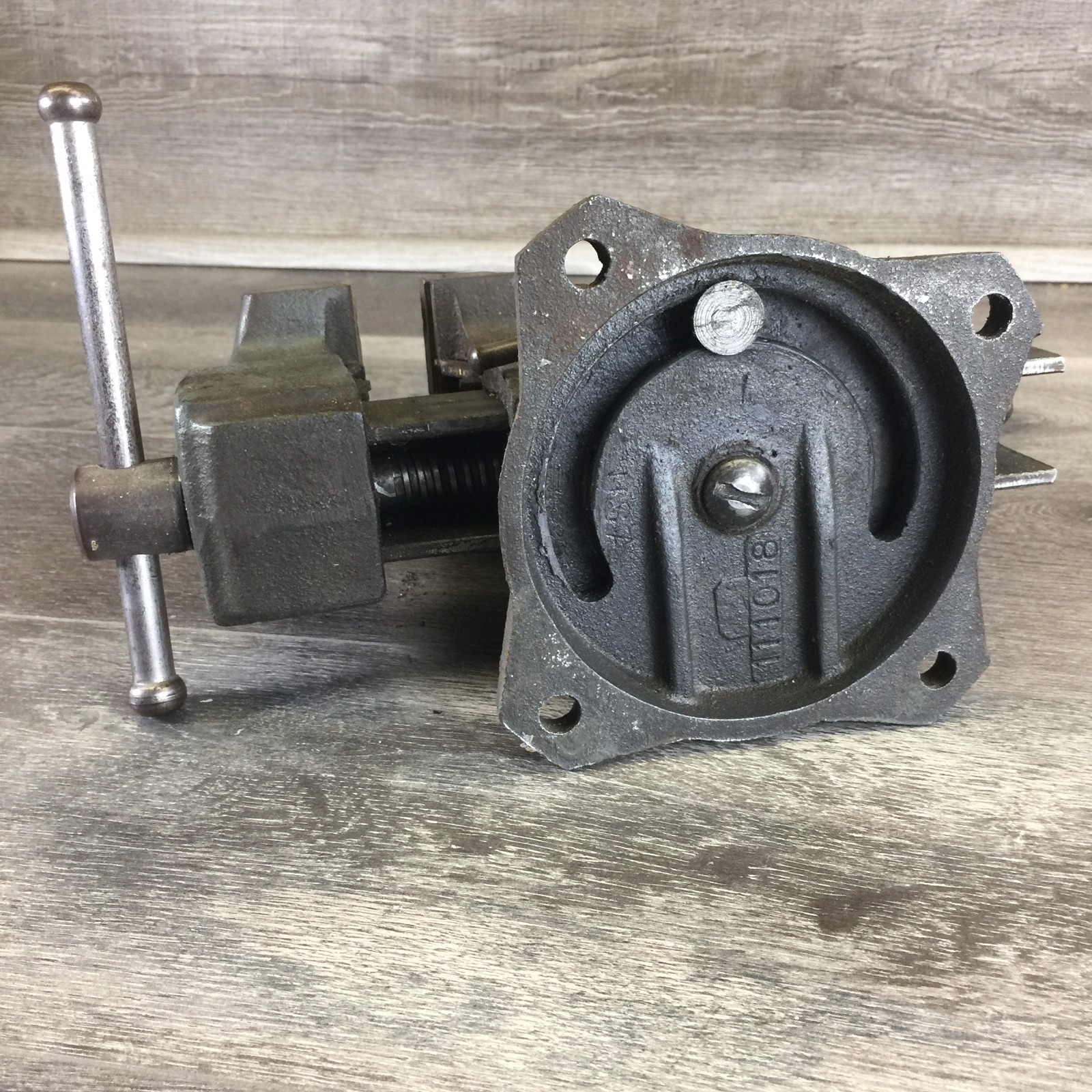 Vintage WILTON 3-1/2″ Swivel Bench Vise W/ Anvil Horn Pipe Jaws 111017 USA
