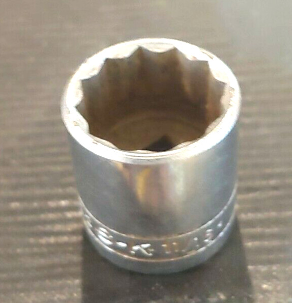 Vintage SK 11/16 3/8 Dive 12 pt Socket Free Shipping #45122