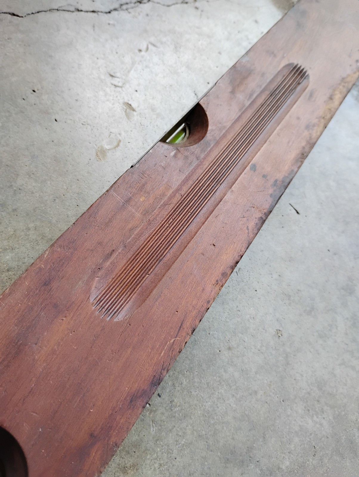 Vintage E. C. Simmons Hardware KEEN KUTTER 30” Wood Level KK0