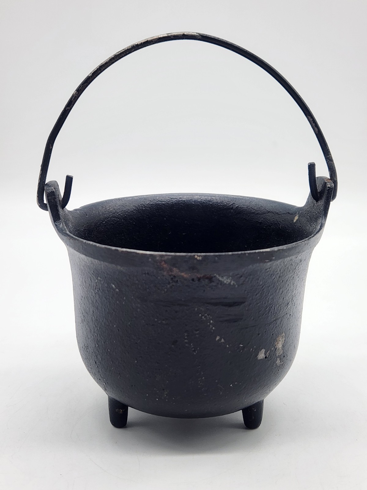 Vintage Decorative Small Cast Iron Cauldron Smelting Pot Stamped 213 3 Legs