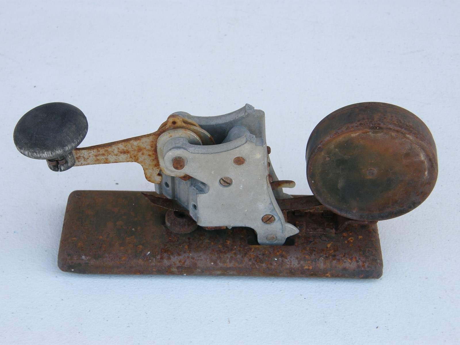 1916-1942 EVEREADY MFG. Boston Antique Desktop Stapler for Parts or Repair FREE