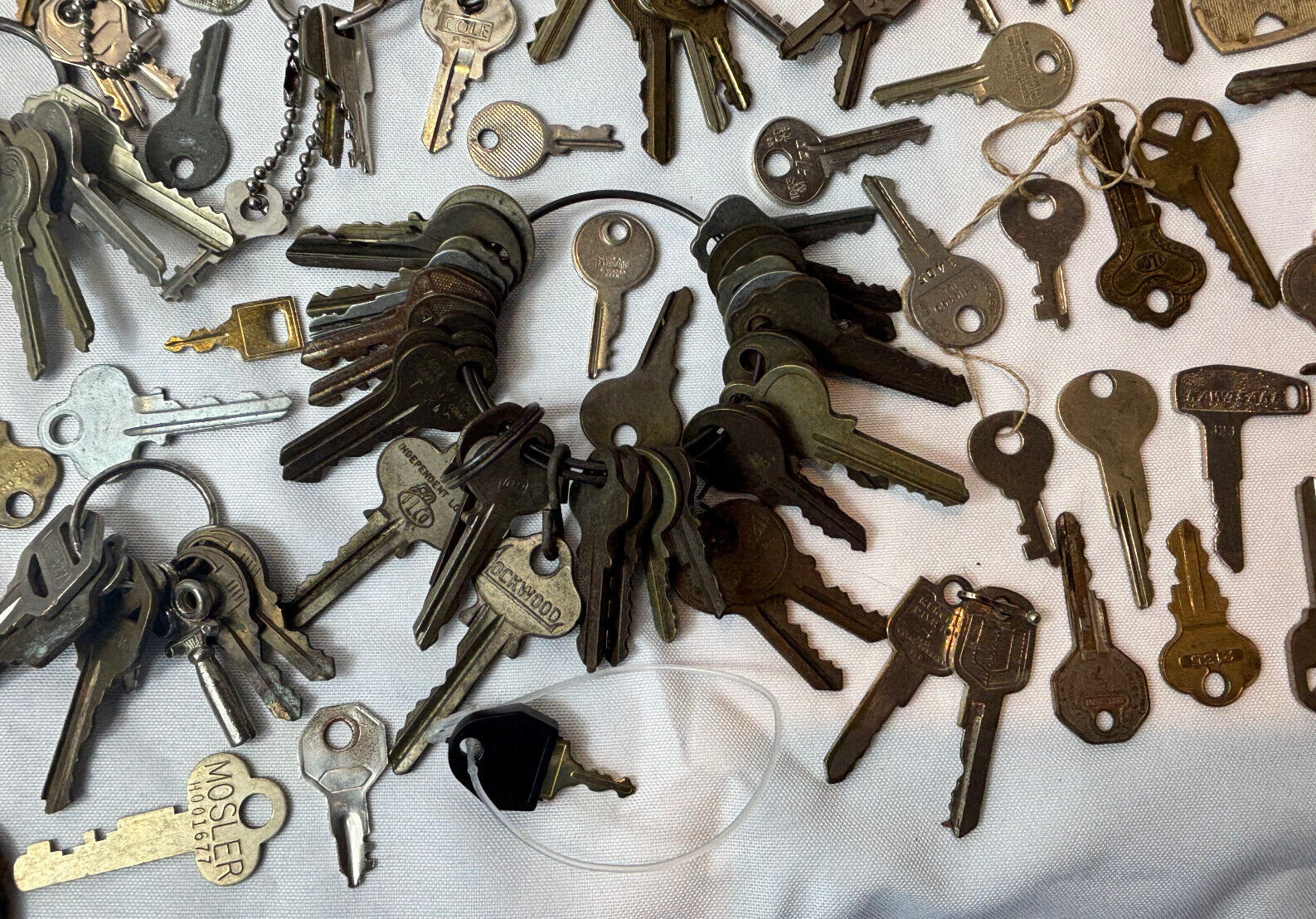 Vtg Key Lot of 200+ Residential Furniture Padlock Lockboxes Vehicle Small Motors