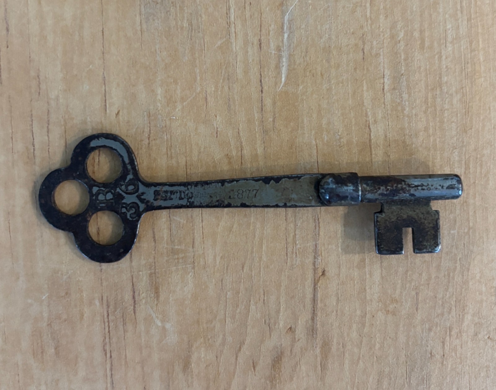 Vintage Antique Skeleton Key Solid Barrel Marked Standard- K002