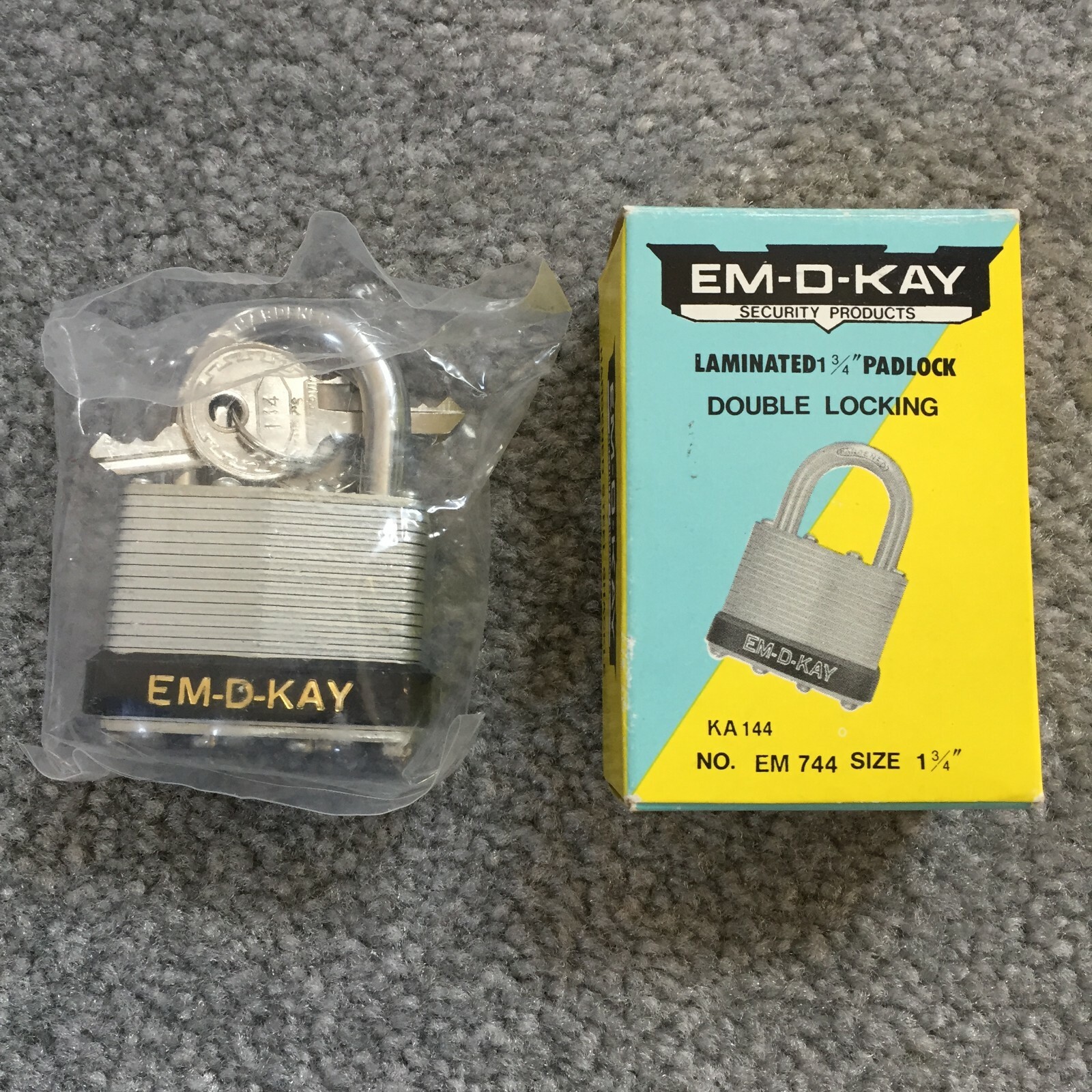 Vintage EM-D-KAY Laminated 1 3/4″ Padlock Double Locking Hardened Steel Shackle