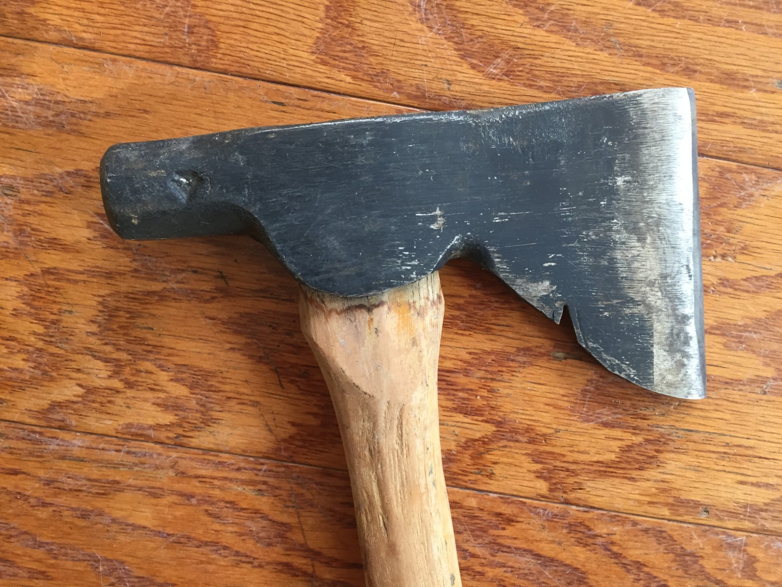 Woodings-Verona Axe American Hickory Handle No 93 Hammer Head/ Nail Puller 13.5″