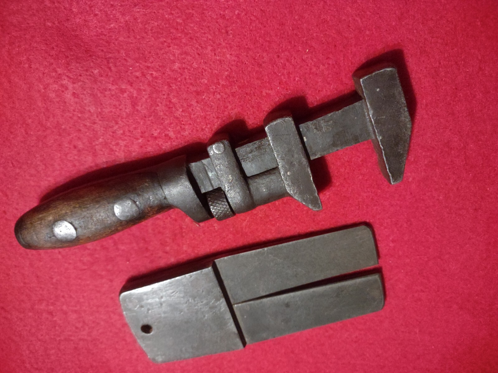 Antique Tool Adjustable Wrench & Antique Metal Gauge – P.S.&W.CO. USA in U.S.A.