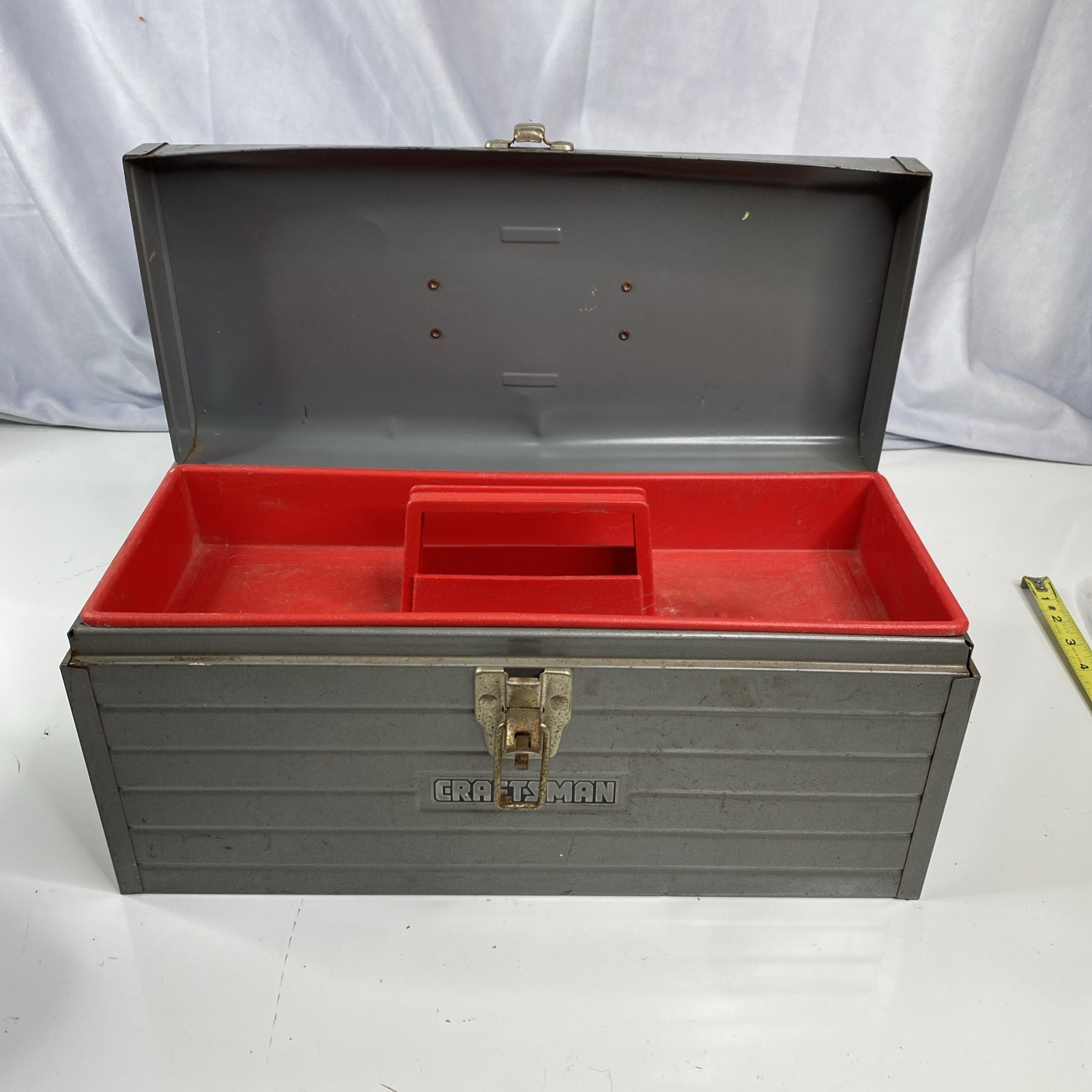 VTG Craftsman Metal Tool Box 16”L-7.5”H-7”W -With Red Plastic Tray
