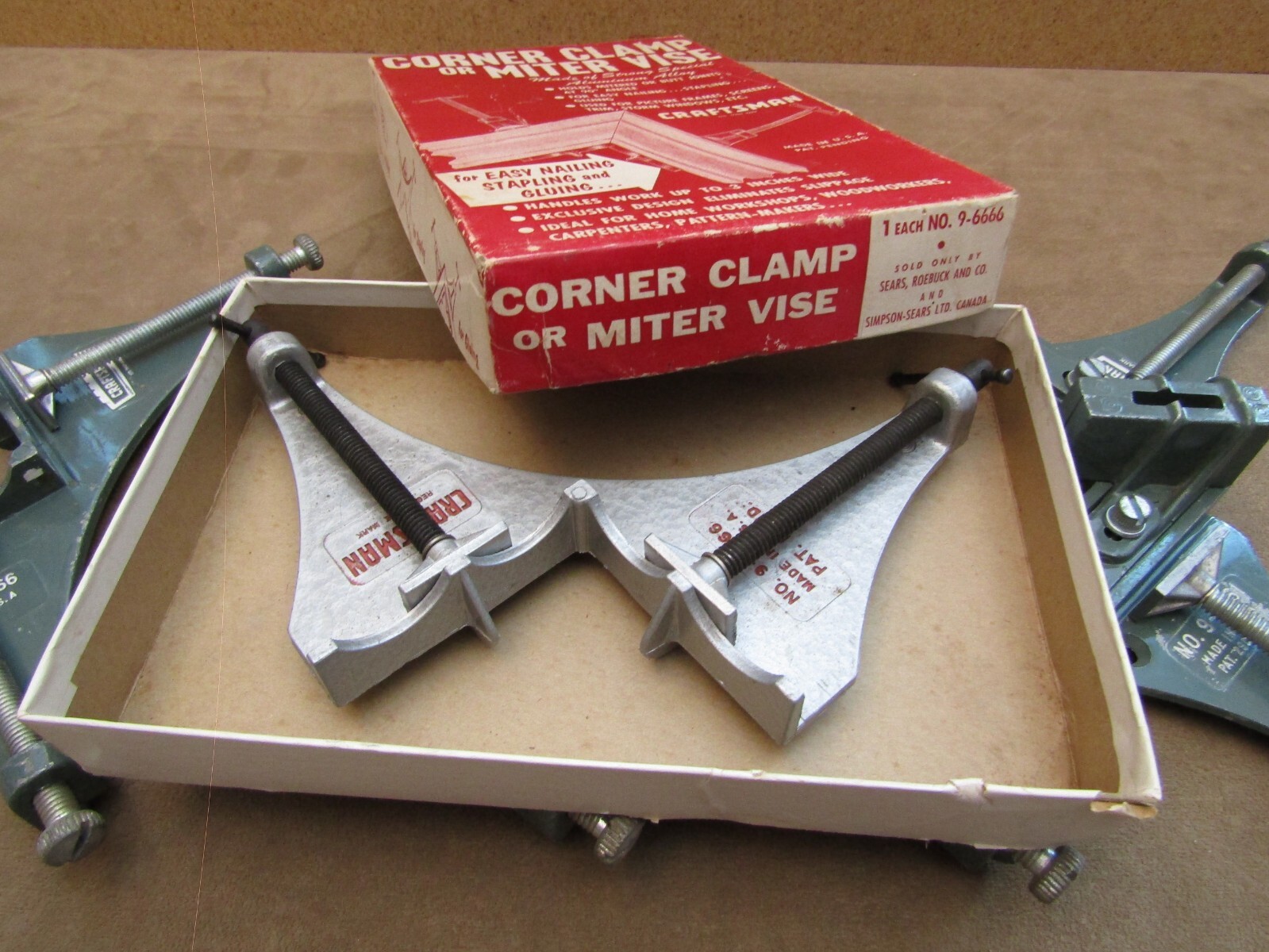 VINTAGE CRAFTMAN NO.9-6666 & 6661 45° PICTURE FRAME & MITRE BOX CORNER CLAMP SET