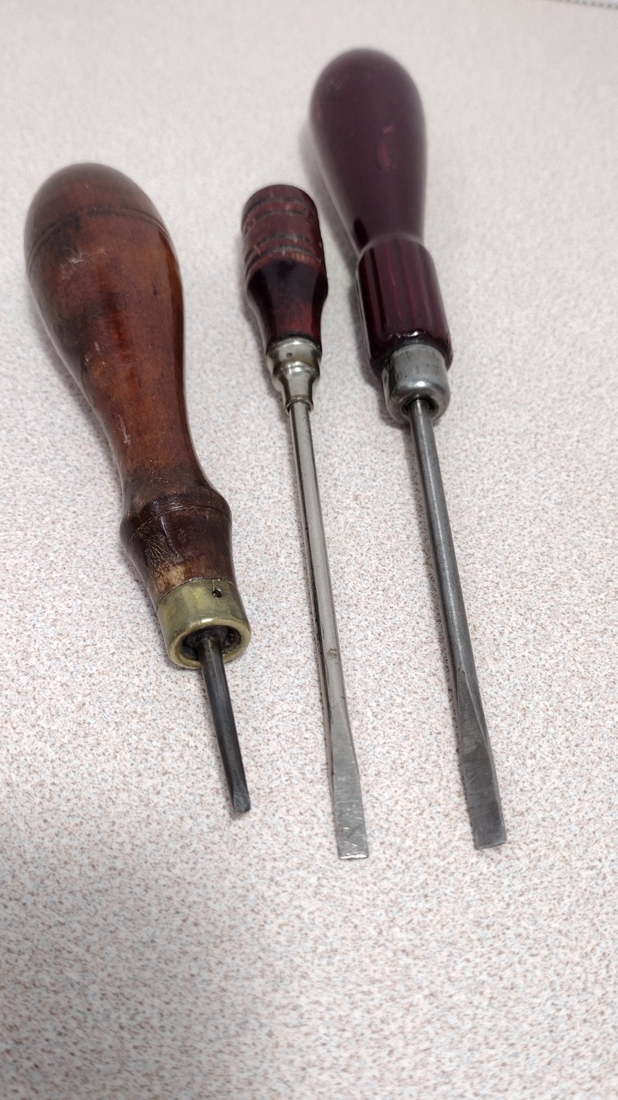 Lot of 3 Vintage Jewelers Wood Handled Flathead Screwdrivers (v273)