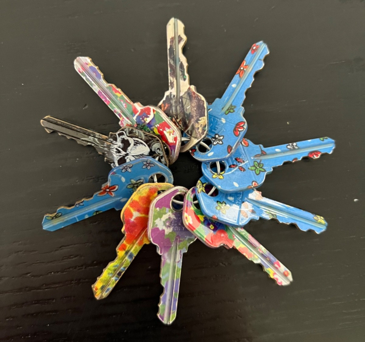 Lot of 10 Patterned Color Keys~Scull, Flowers, TieDye, House, Car, Lock, Crafts!