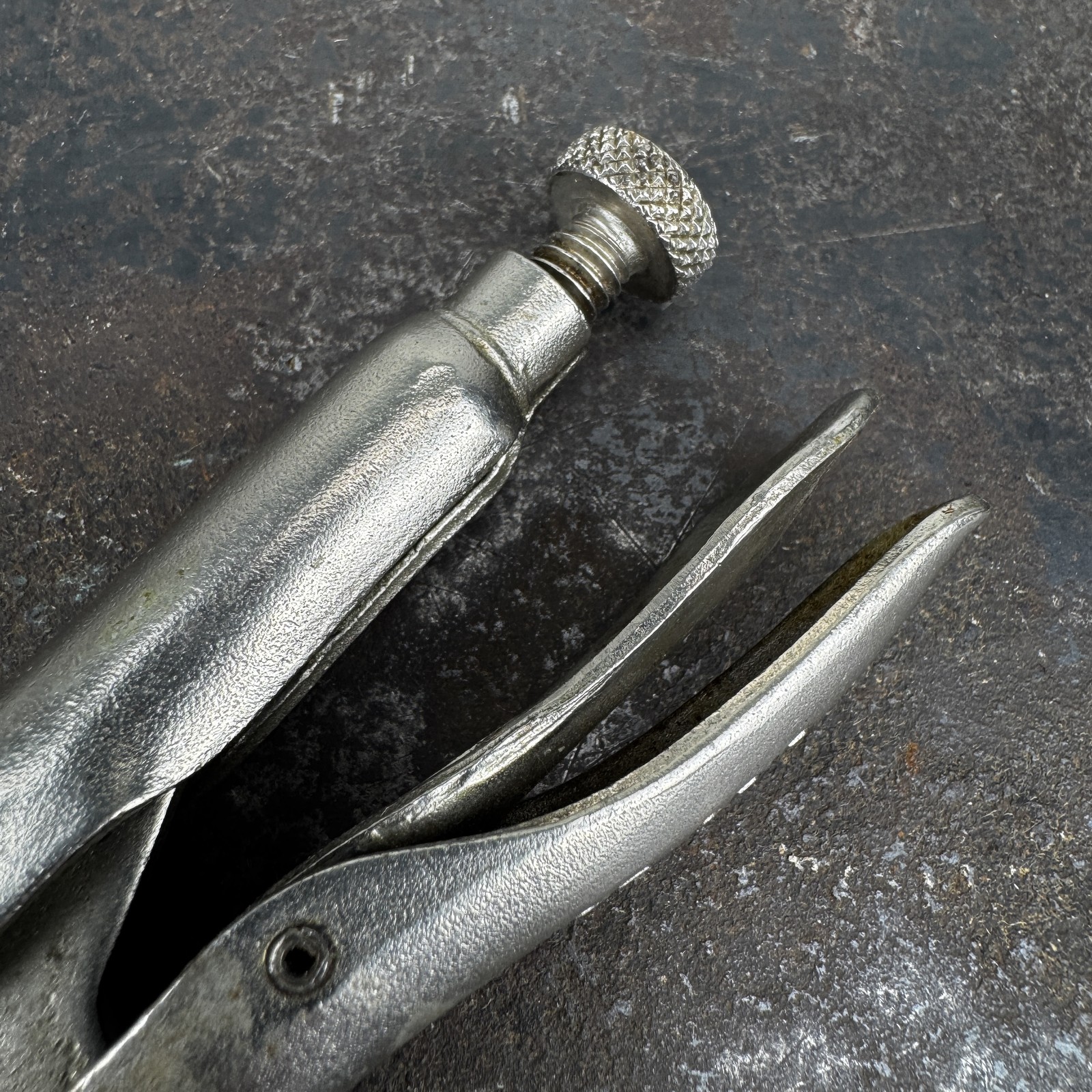 Vtg PETERSEN Mfg Co. No. 5WR – VISE GRIP Pliers – 5″ Length