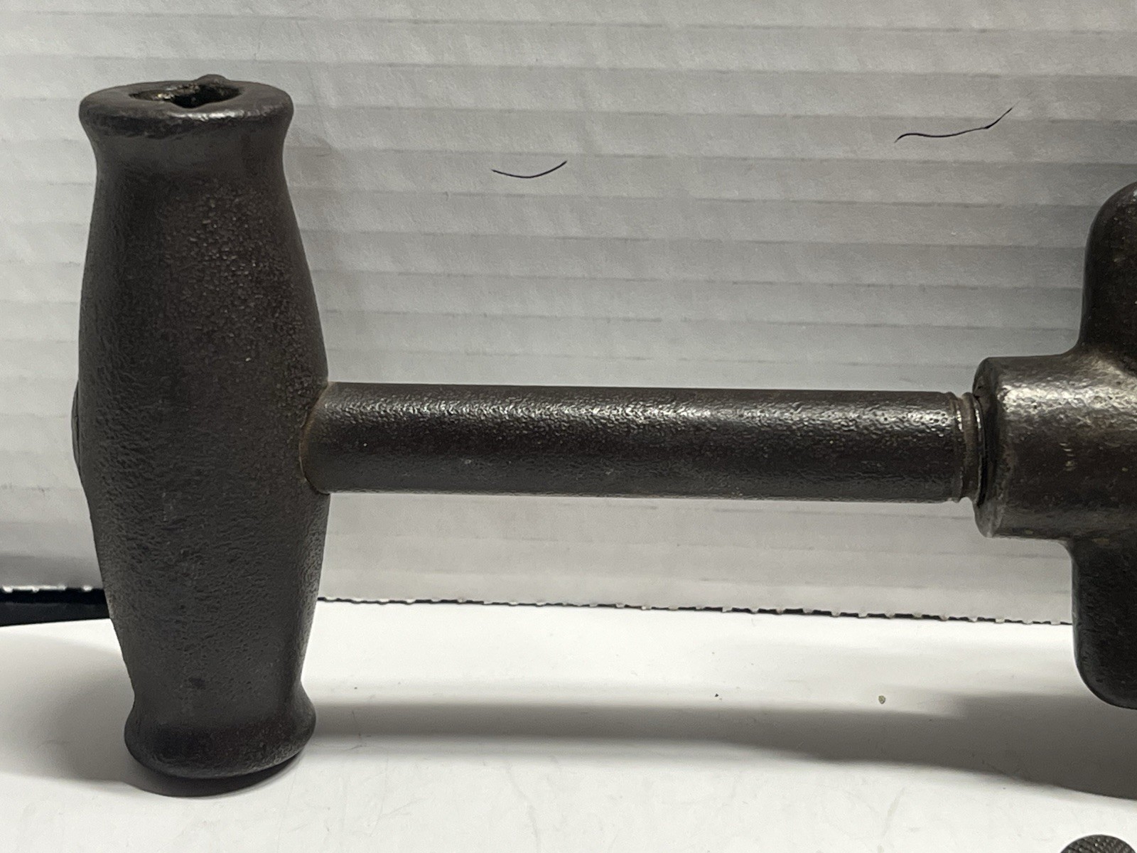 Vintage 1940’s Armstrong B-1 Cast Iron Pipe Cutter W/T-Handle + Clamp Pre-Owned
