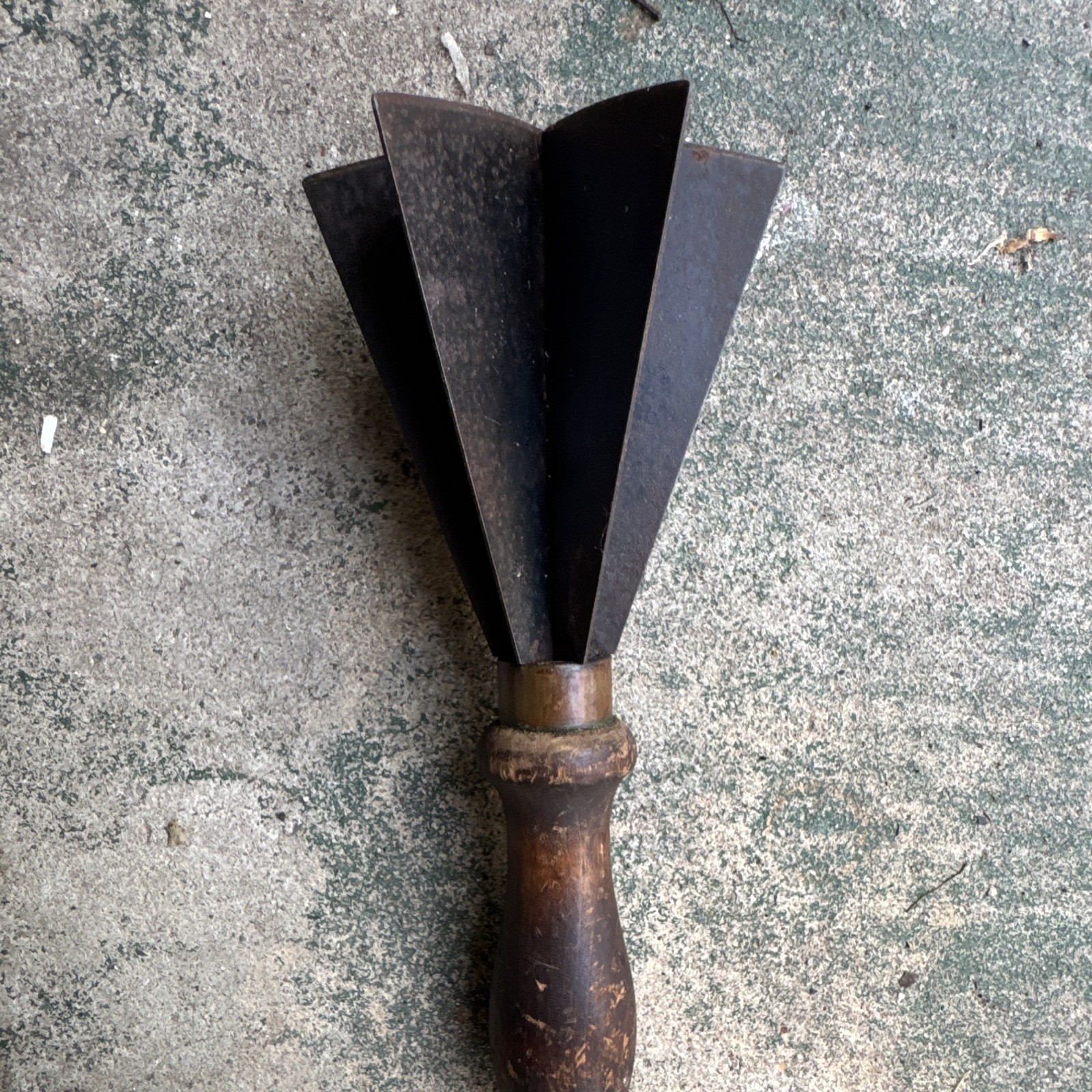 Star-Shaped Multi-Blade Woodworking Chisel with Wooden Handle Brass Collar