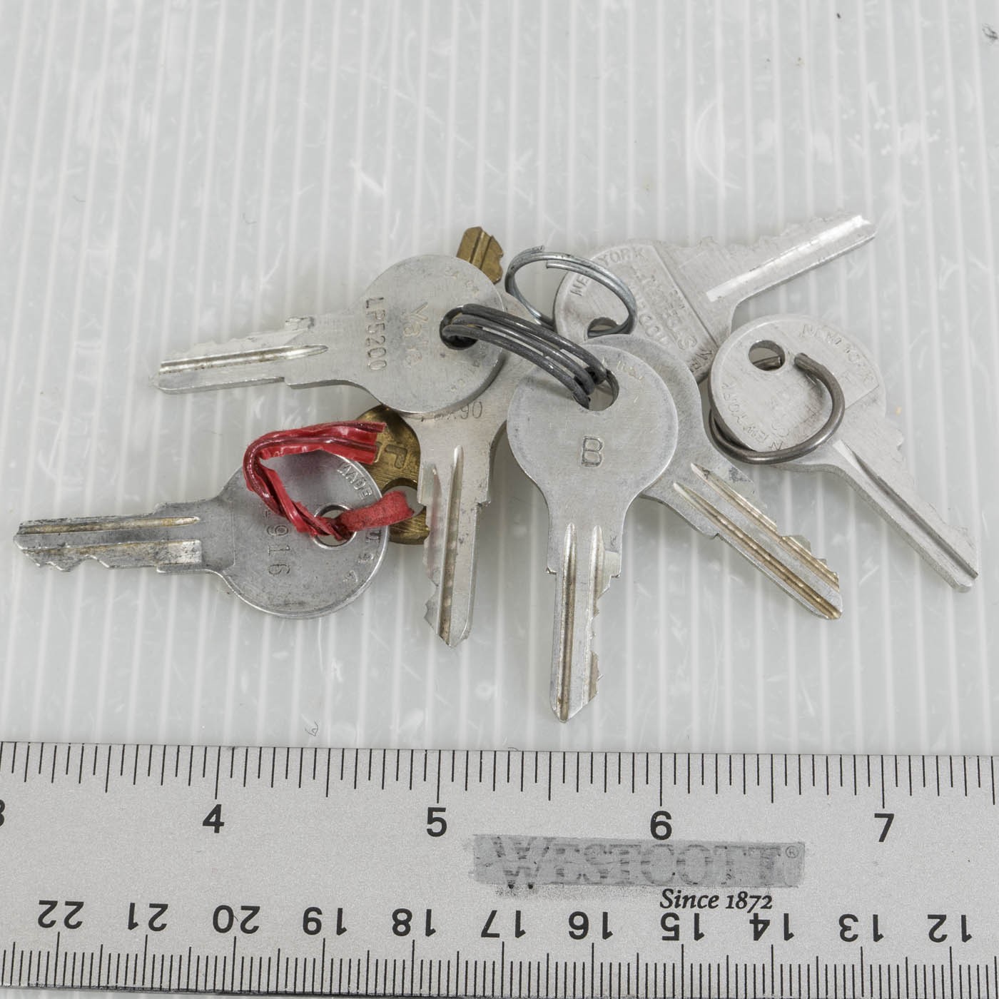 Lot of 8 Vintage Assorted Keys Modern Steelcraft Cabinet Desk Collectible