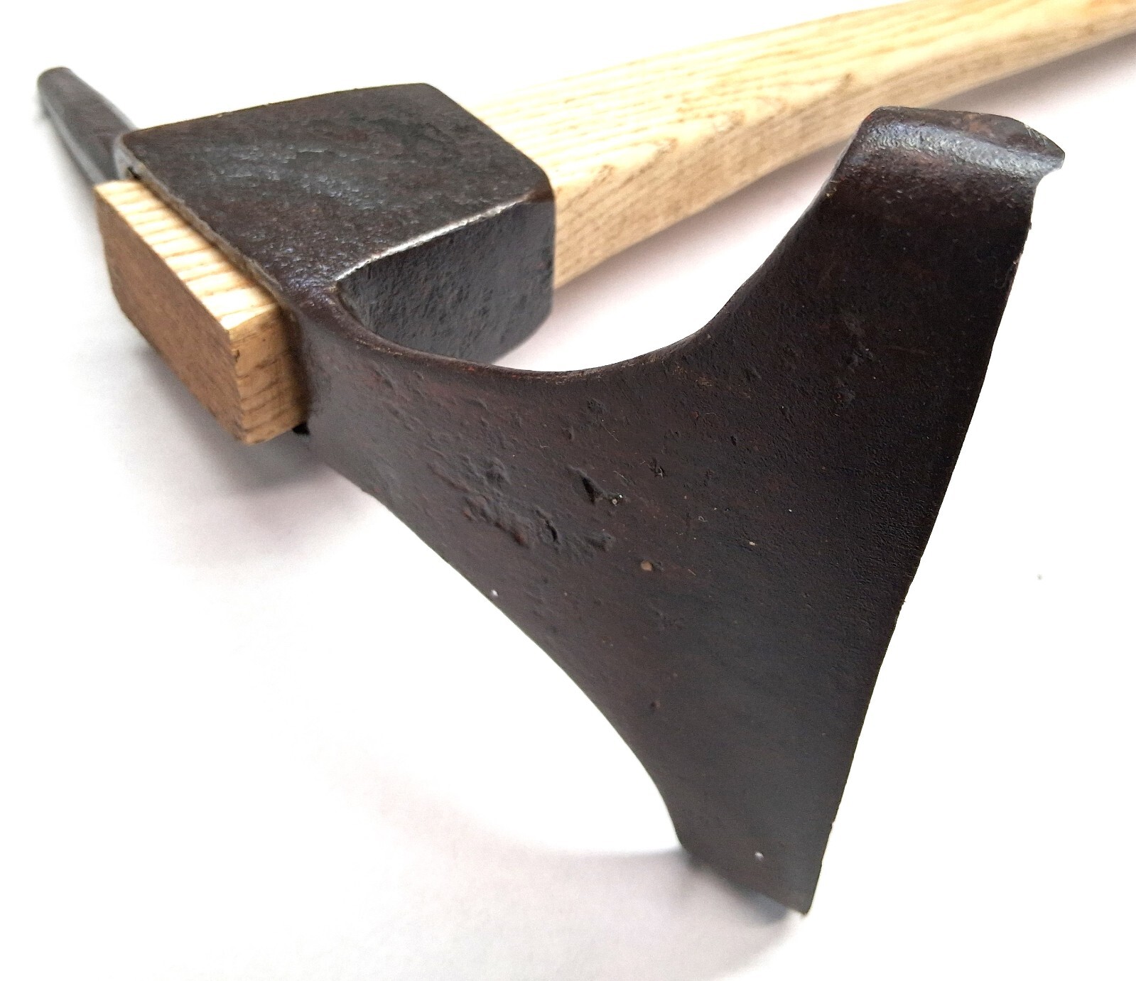 Adze, Vintage 6-1/4″ Wide Cut Woodworker’s / Shipwrights Adz new handle, 34″ lg.