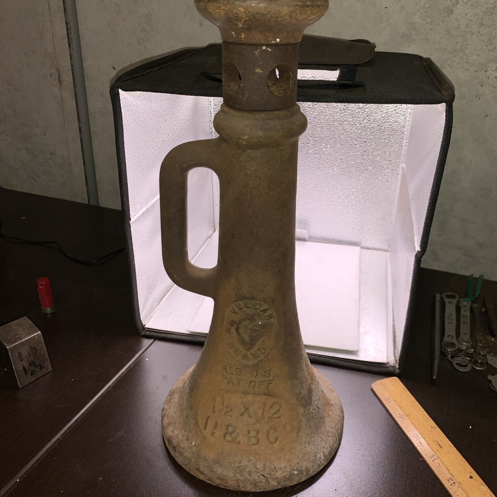 Vintage VULCAN 1 1/2 X 12 Cast Iron Screw Jack II & B Co. Railroad Barn House