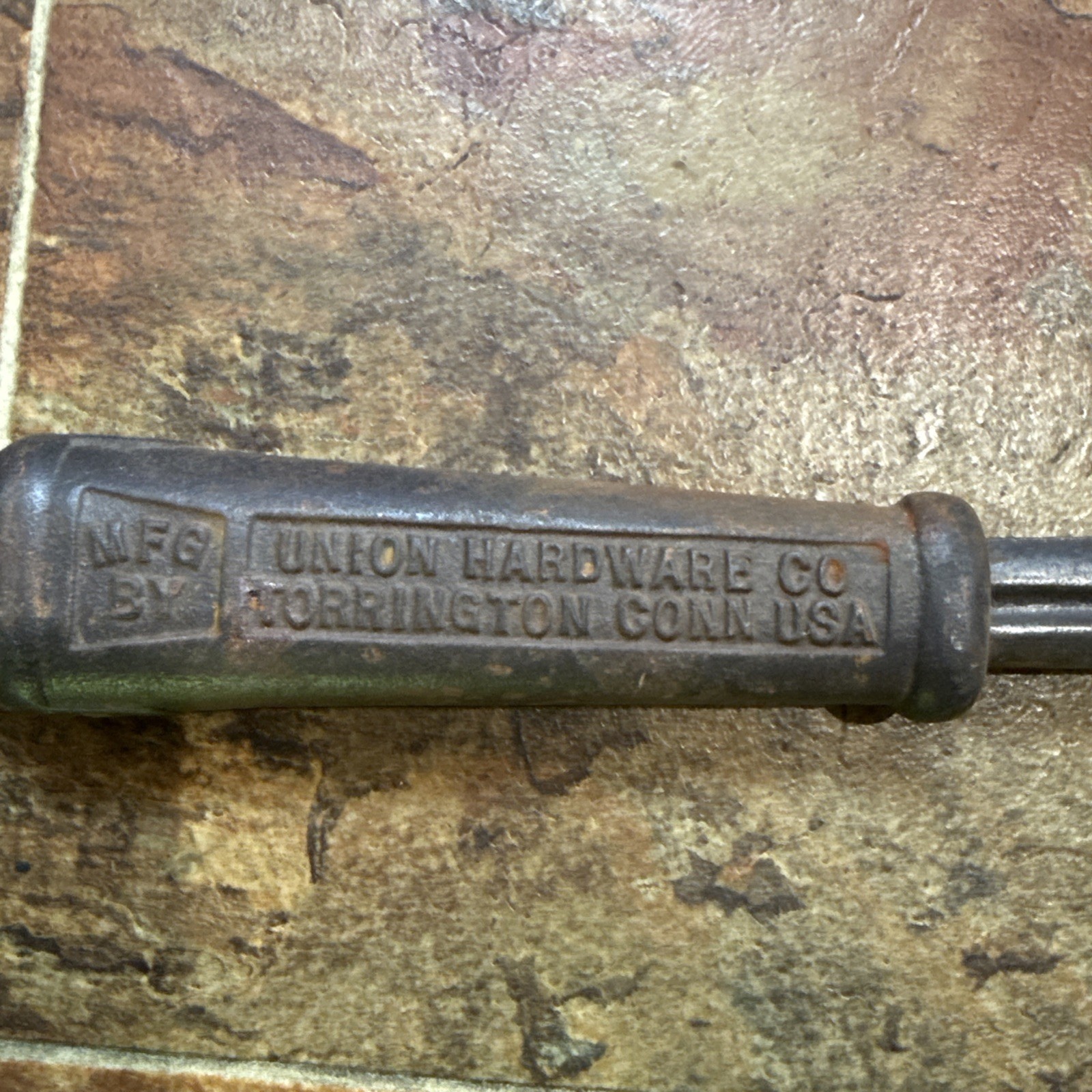 Cyclops Nail Puller MFG BY Union Hardware Co Torrington Conn USA 18” to 23” long