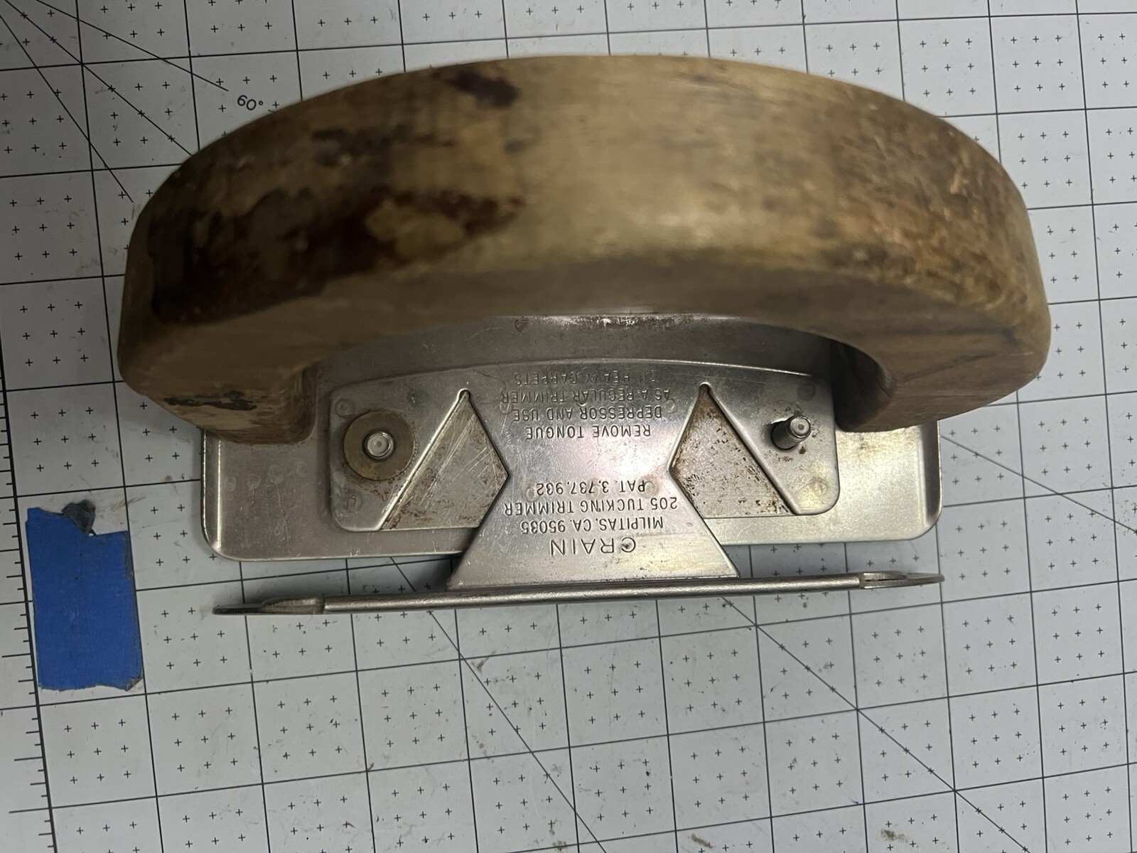 Vtg Crain #205 Tucking Trimmer w Wood Handle AS SHOWN