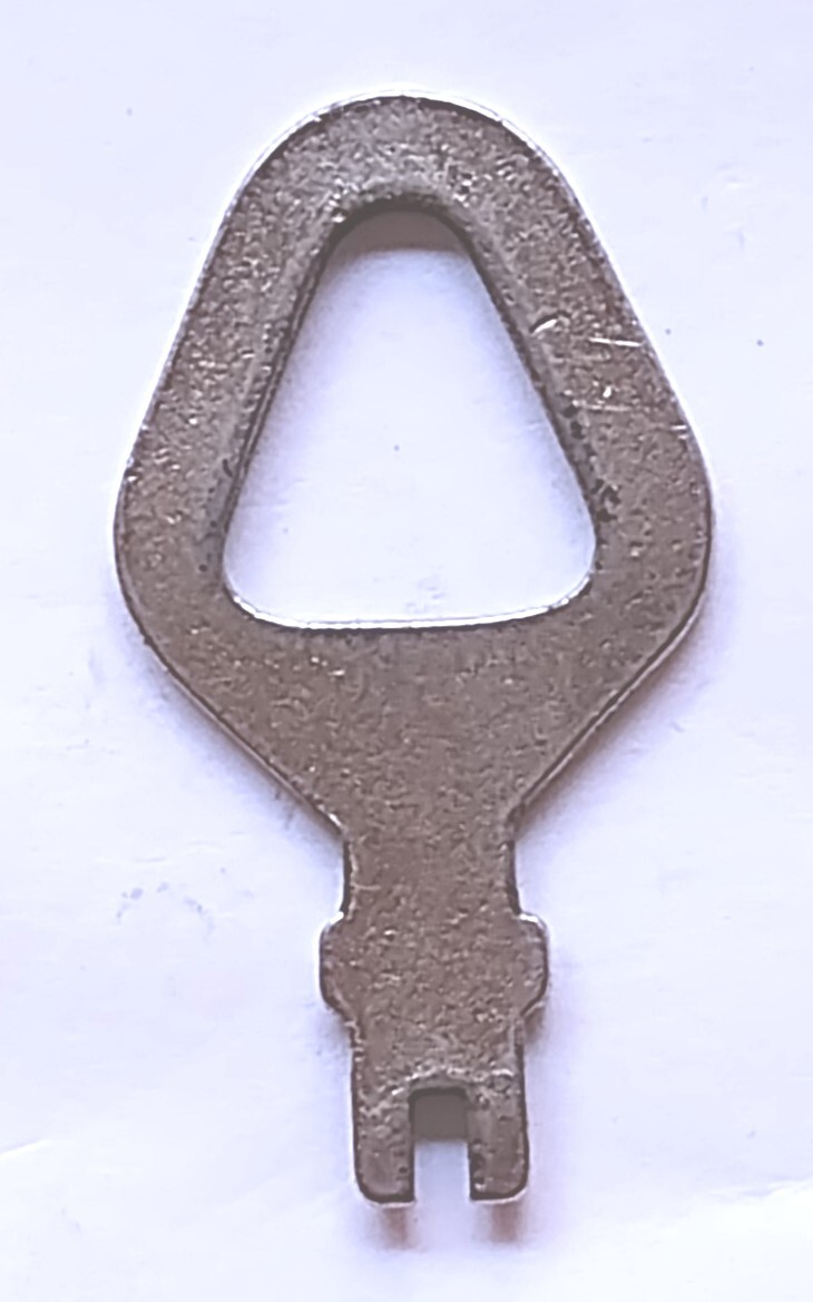 Vintage Key Electrical Switch Triangle Appx 1-1/2″ Replacement Locks Steampunk